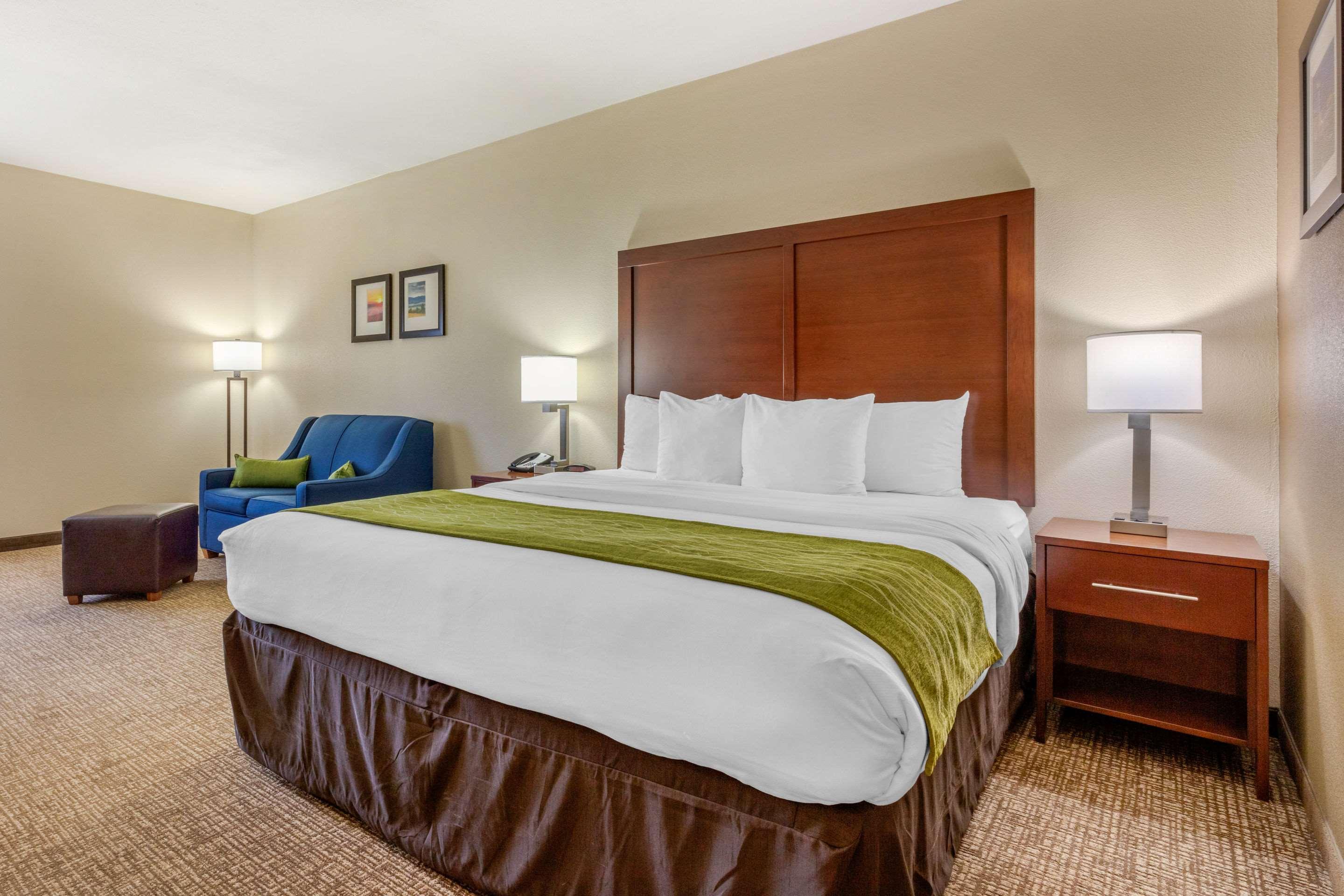 Comfort Inn Lenoir City — photo 4