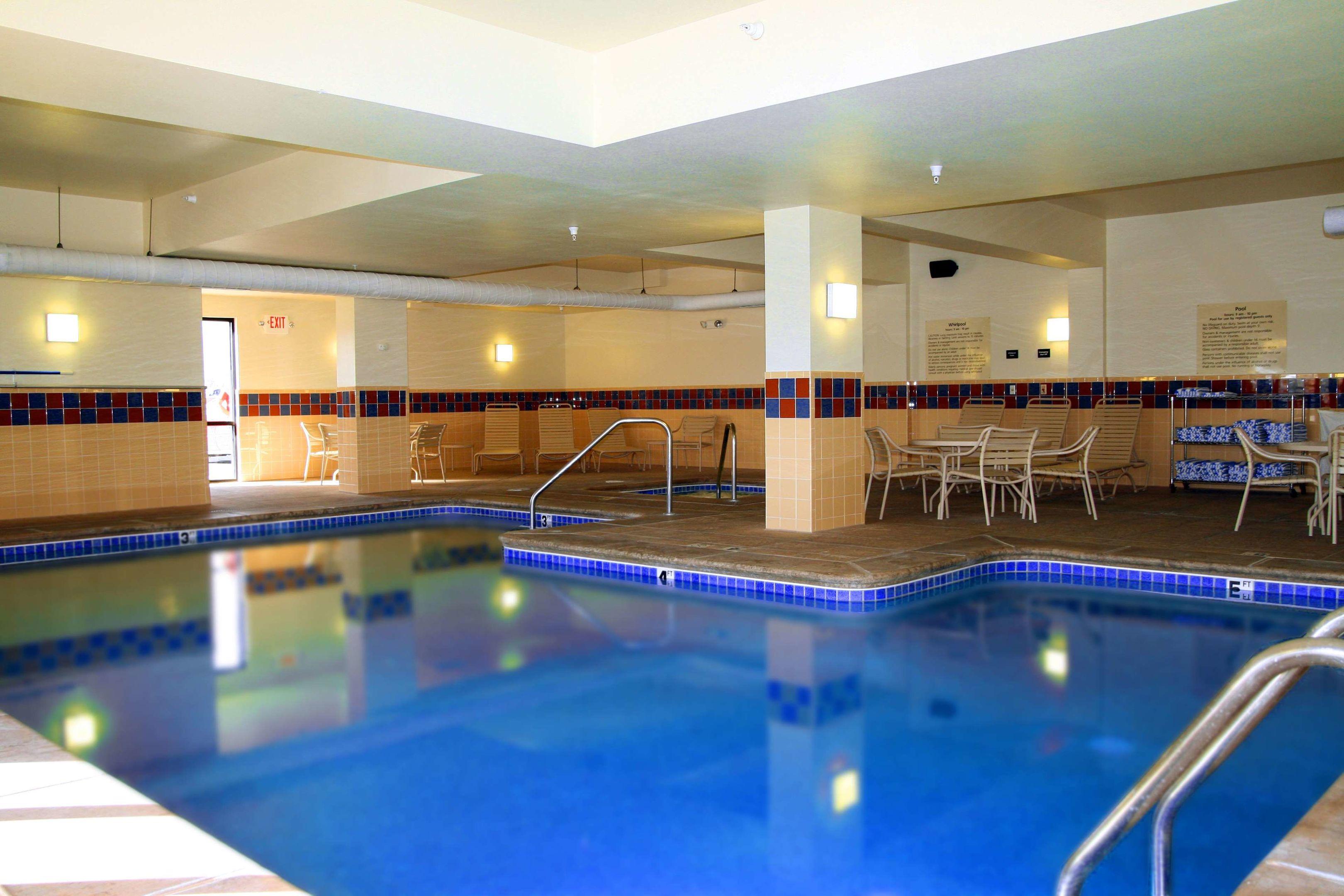 Hampton Inn and Suites Kingman — photo 3
