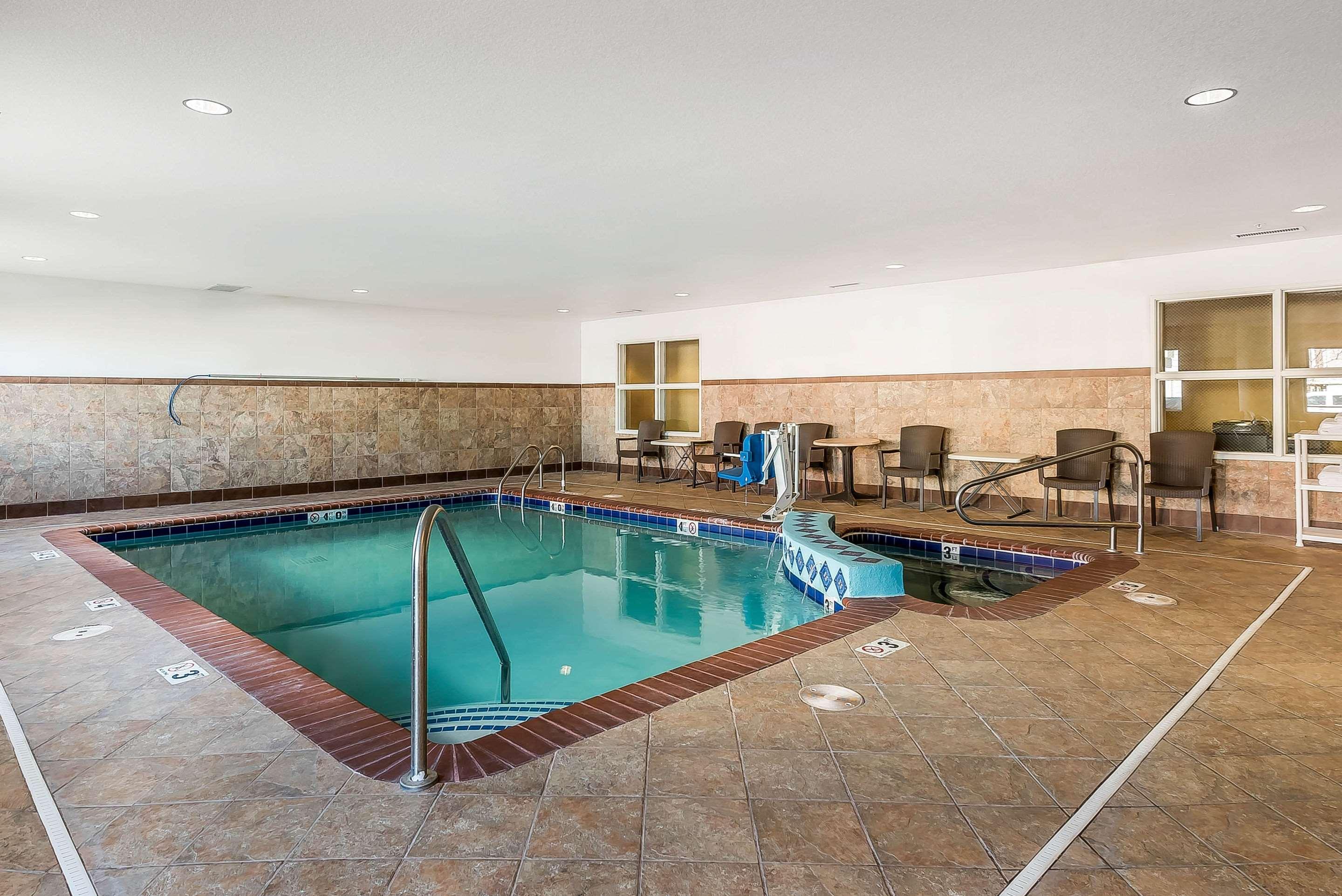 Comfort Suites Longmont — photo 5