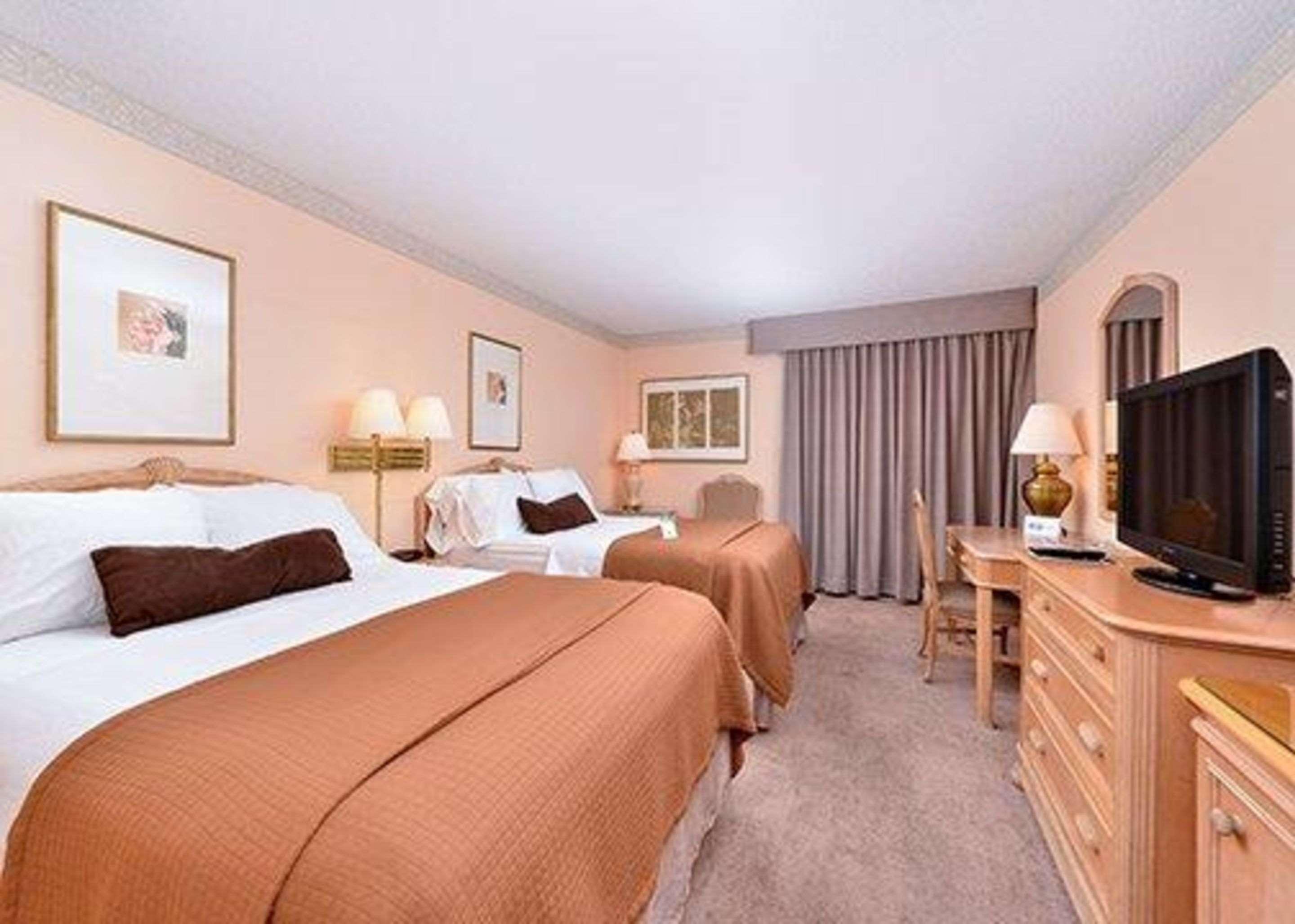 Rodeway Inn — photo 4