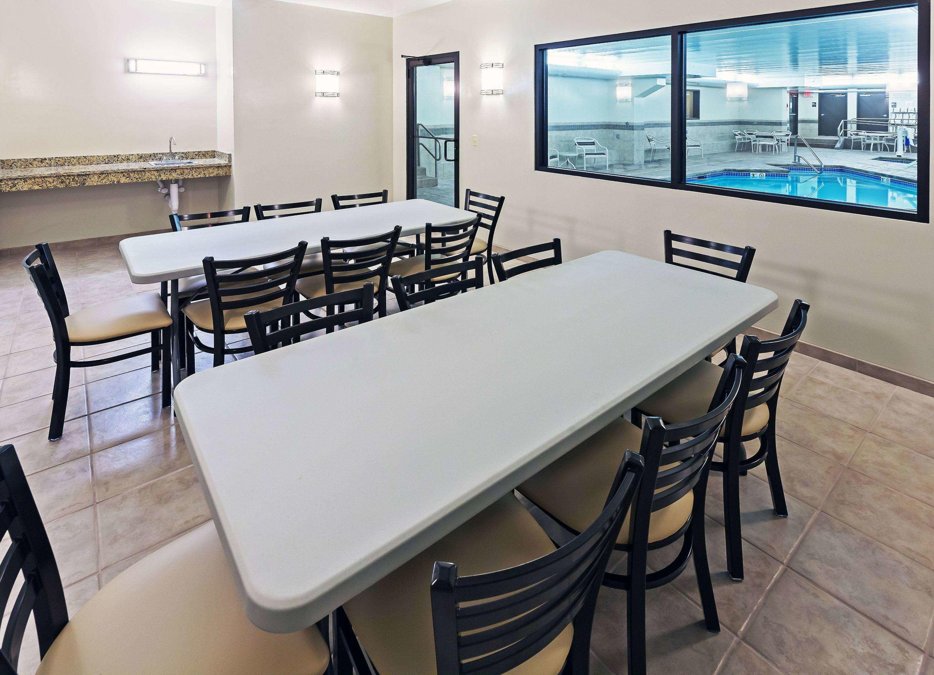 AmericInn Hotel & Suites Omaha — photo 4