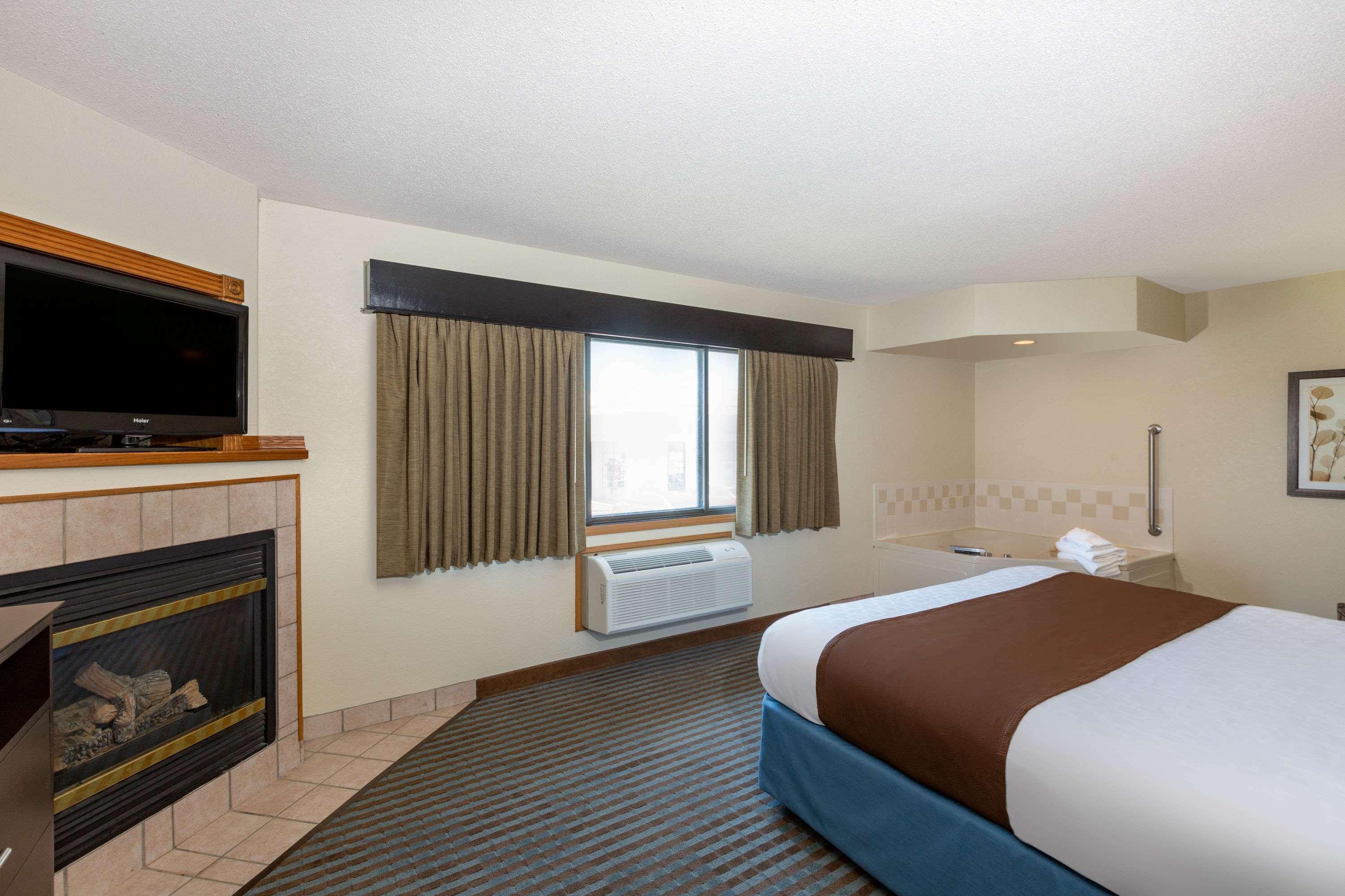 AmericInn Lincoln North — photo 5