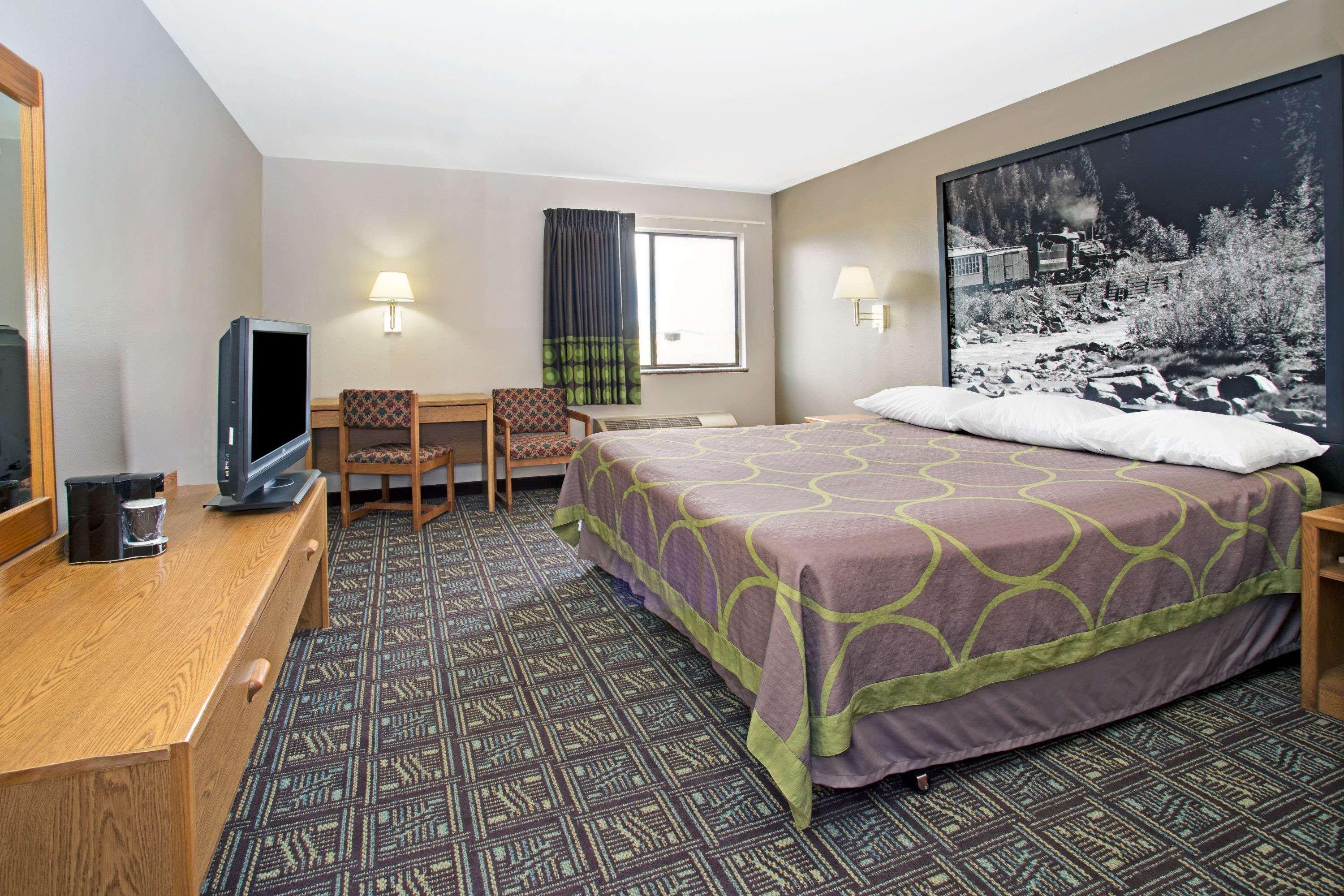 Super 8 Fort Collins — photo 4