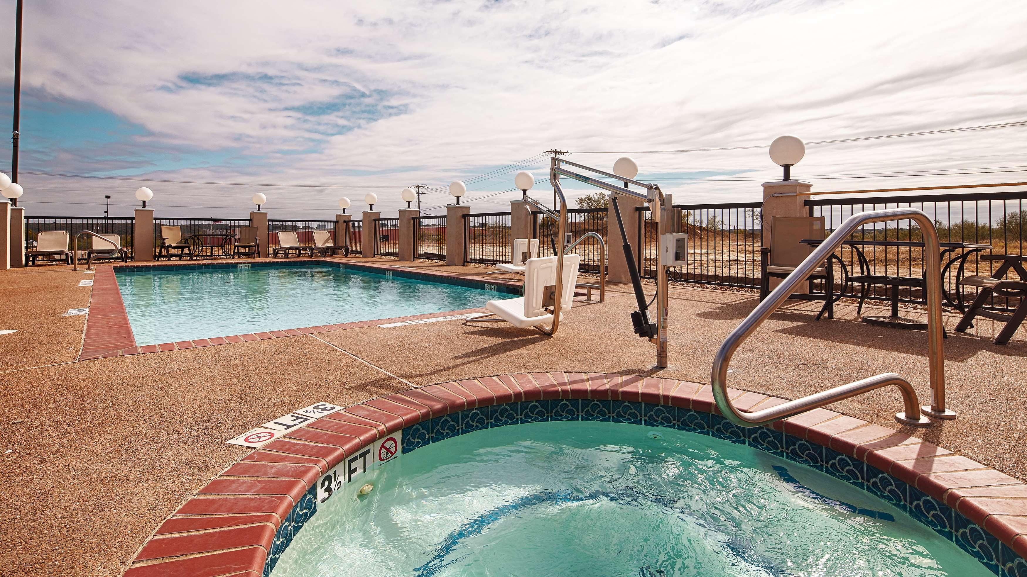 Best Western Club House Inn & Suites — photo 5