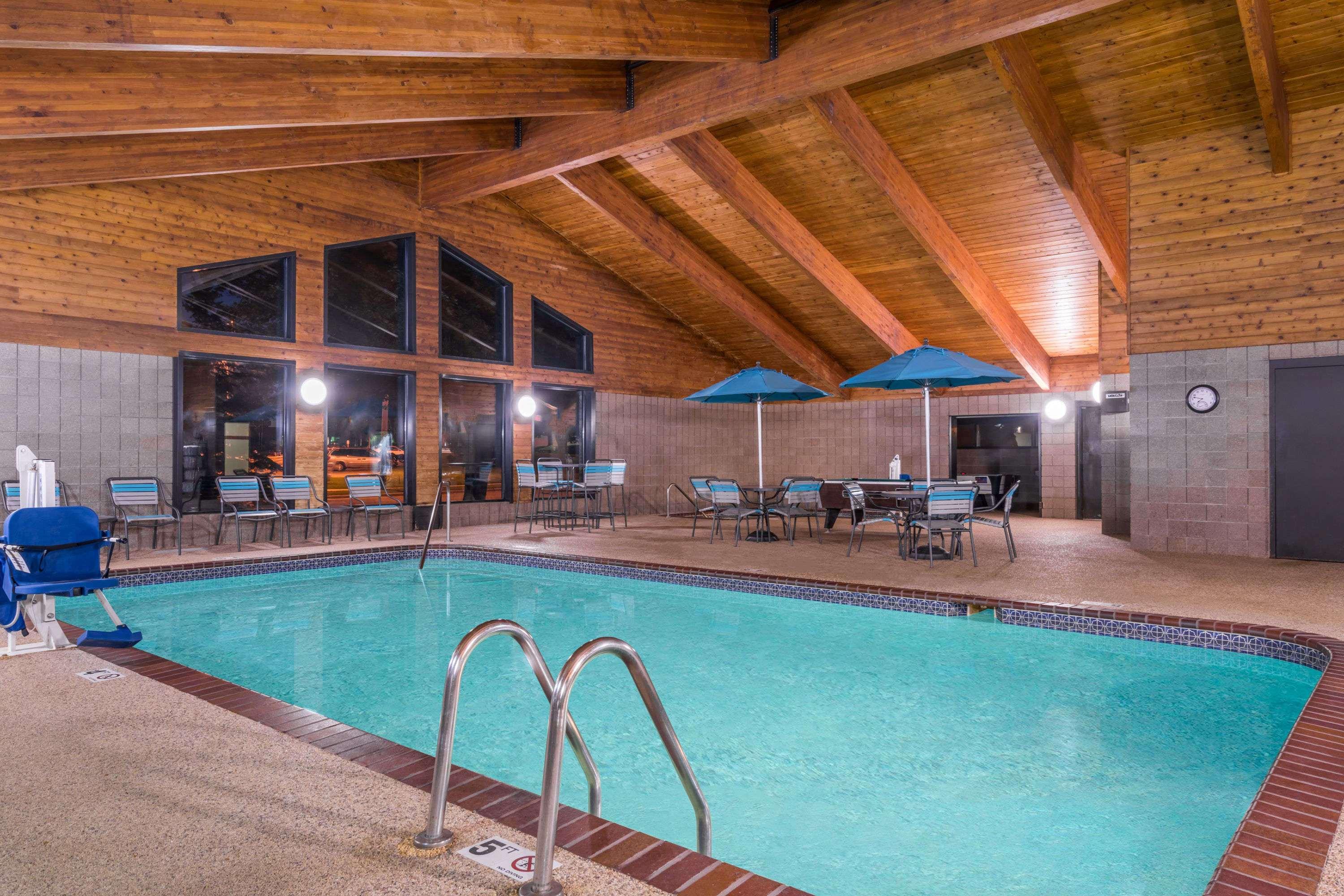 Baymont Inn & Suites Owatonna — photo 4