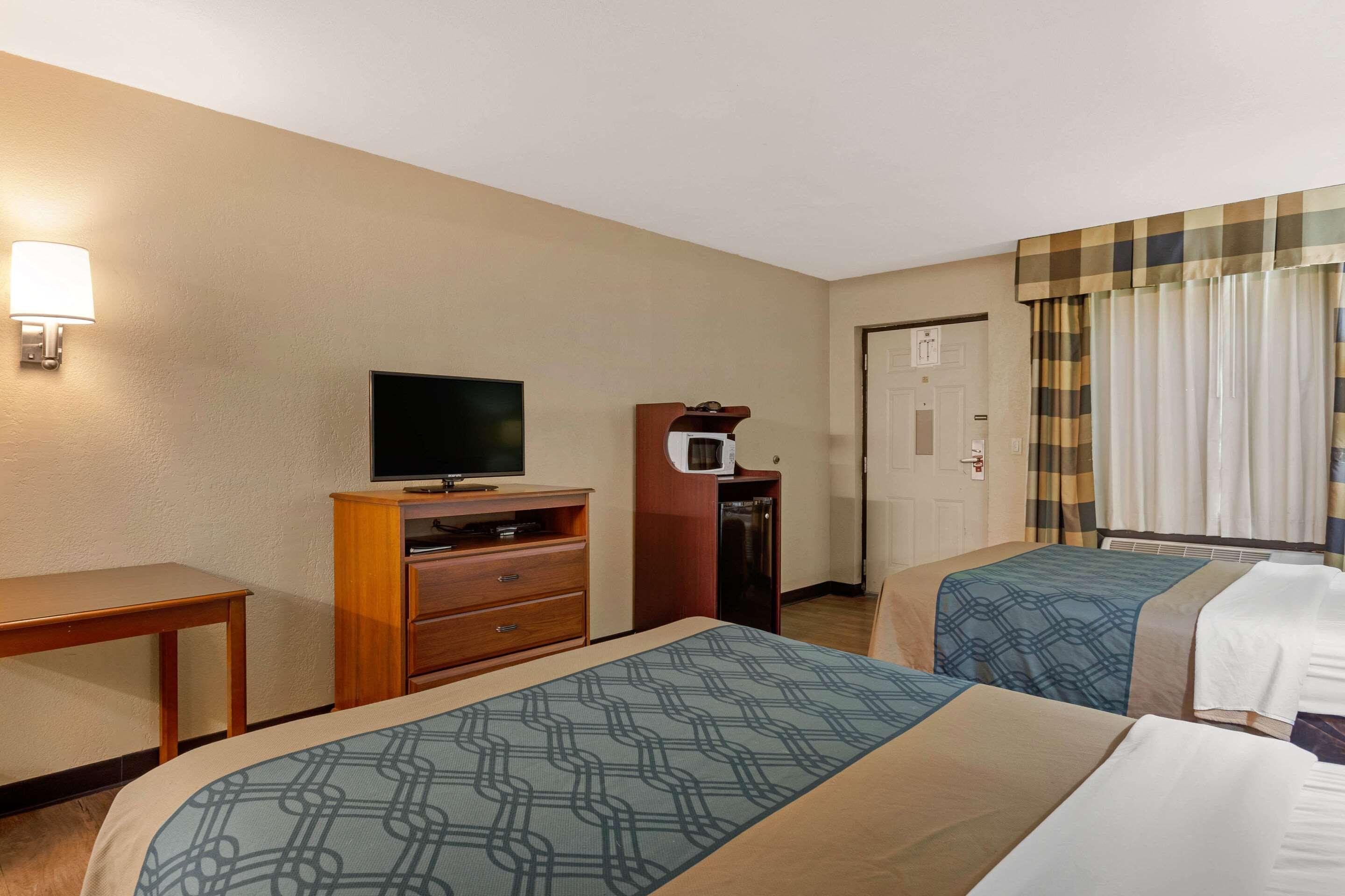 Econo Lodge Belton — photo 4