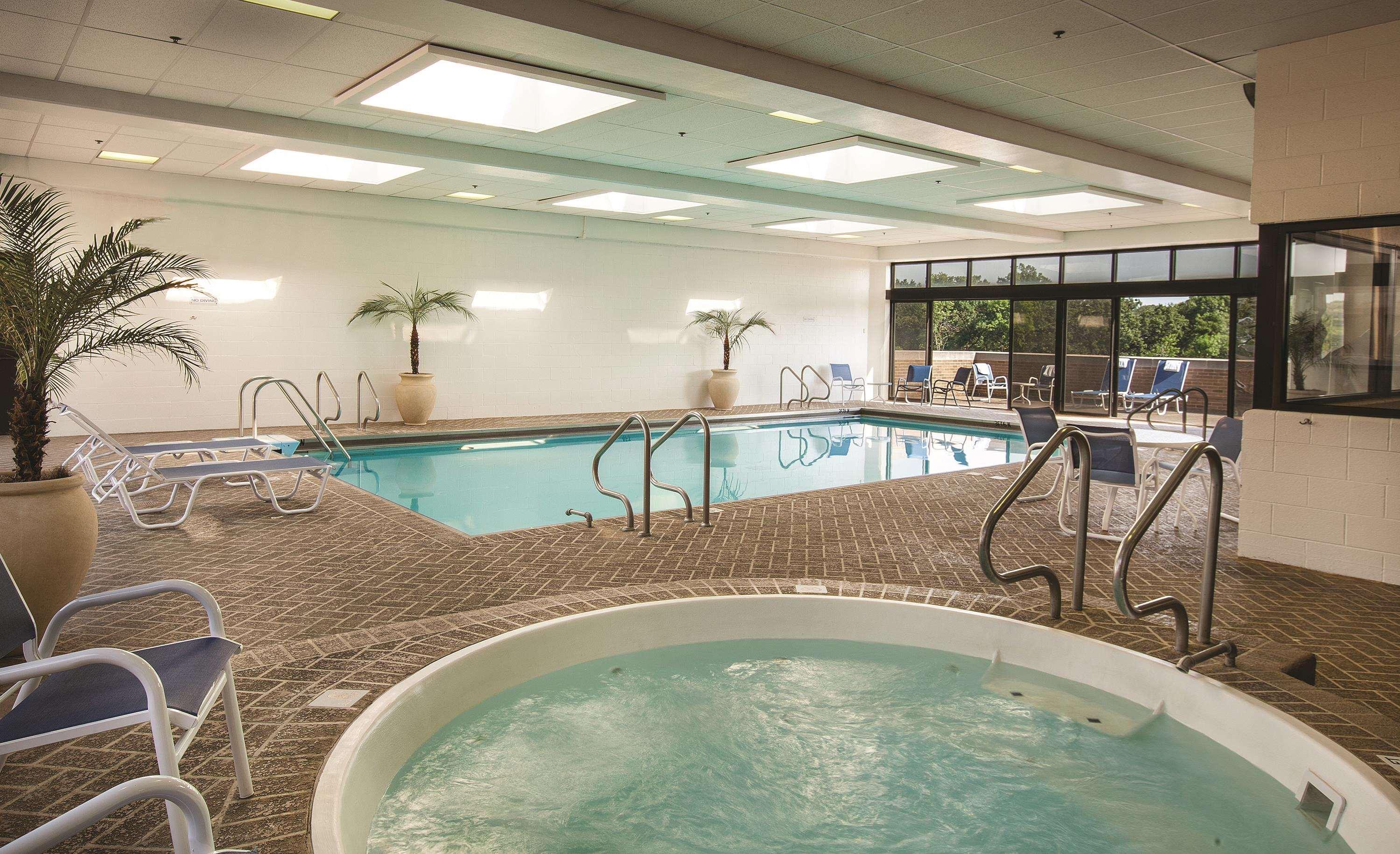 Doubletree Chicago Oak Brook — photo 4