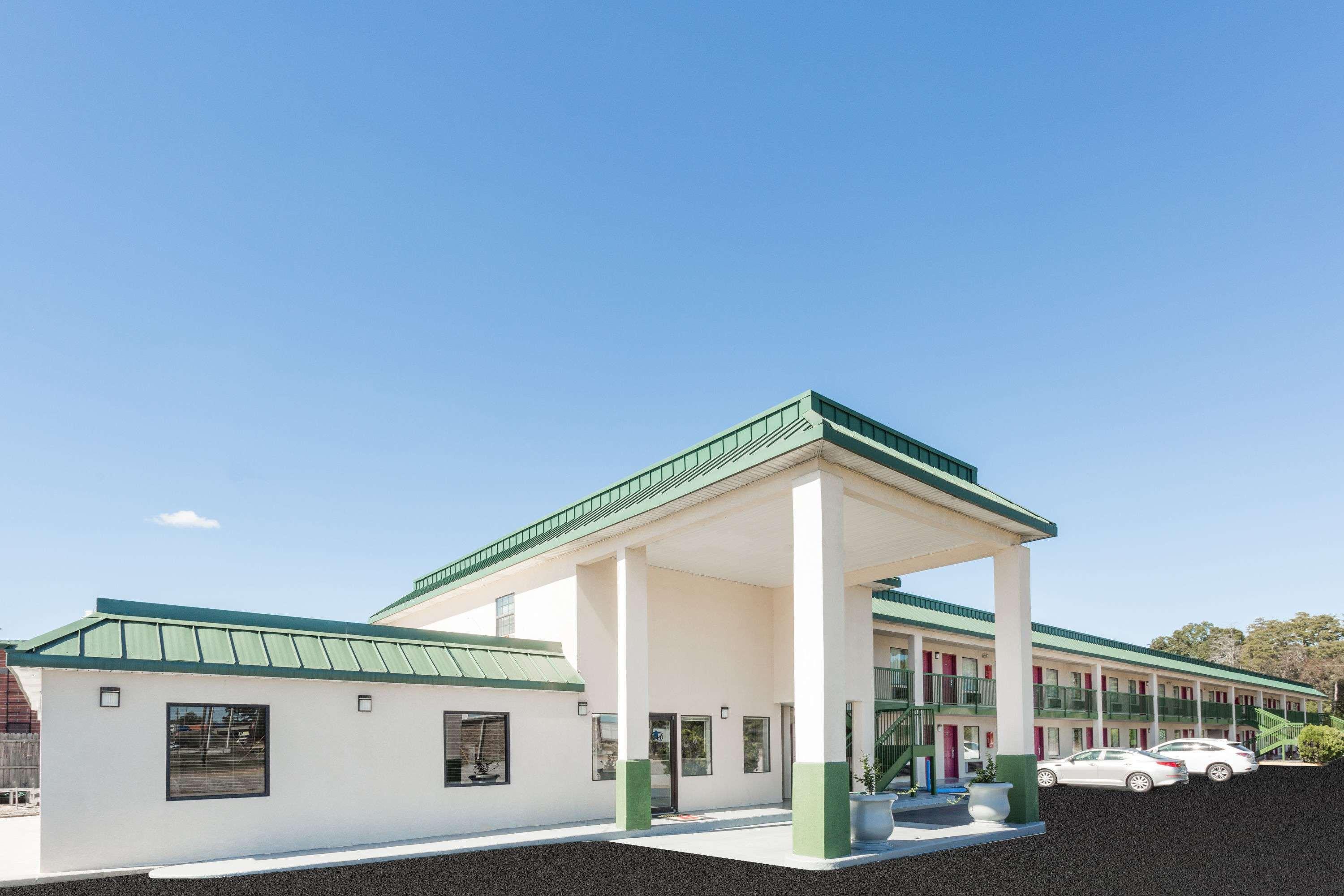 Super 8 by Wyndham Ashburn — photo 3