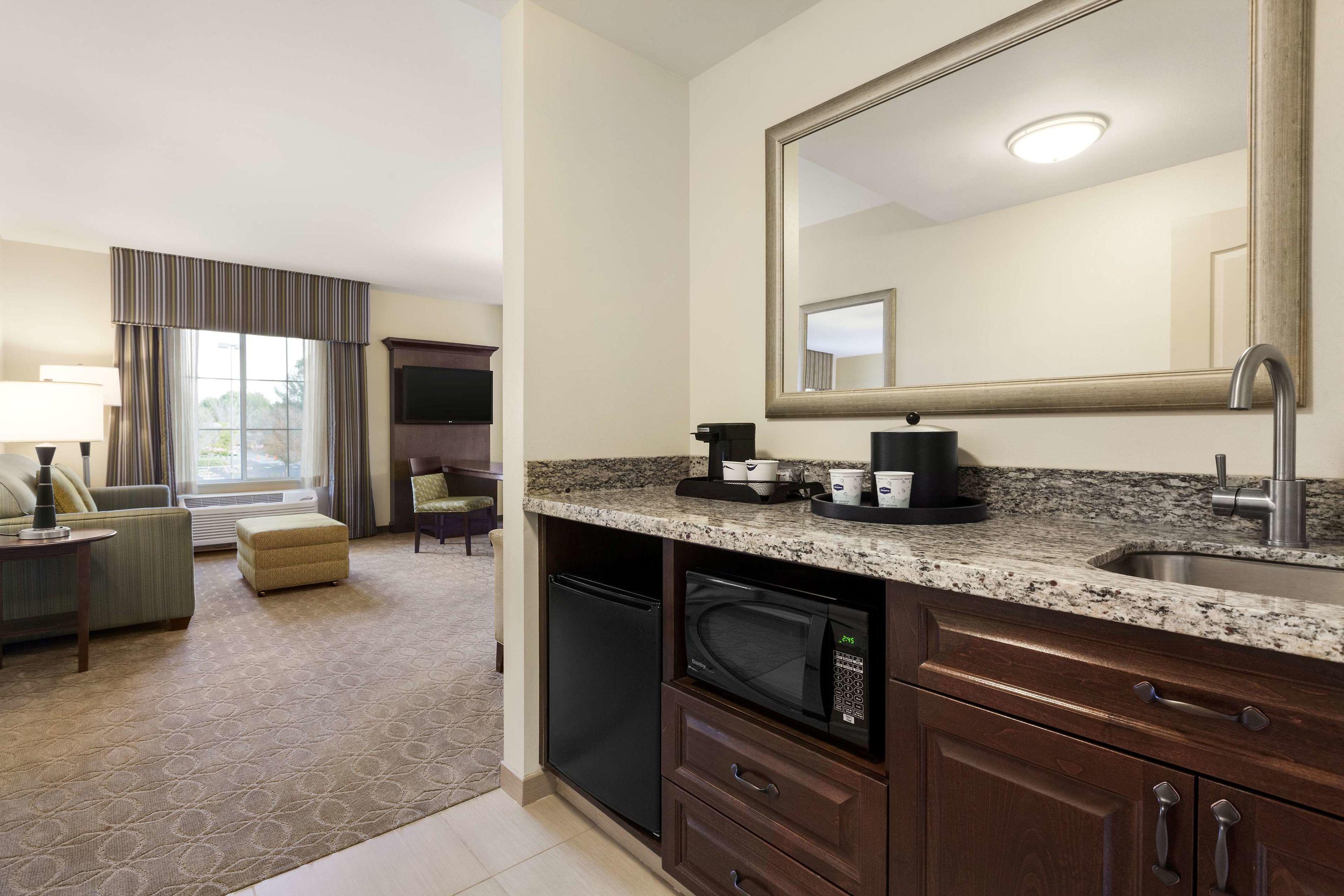 Hampton Inn & Suites San Bernardino — photo 4