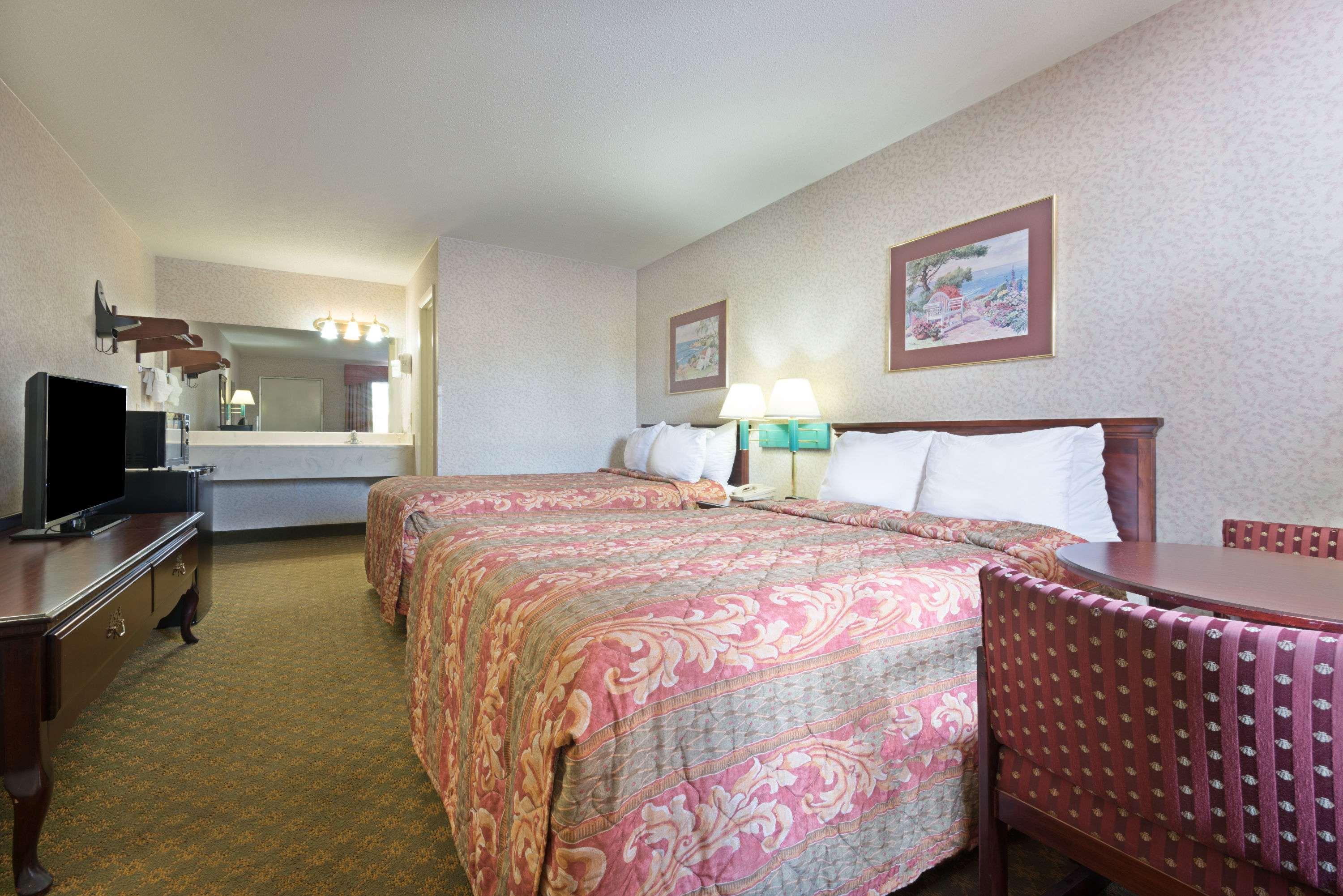 Days Inn Greenville — photo 5