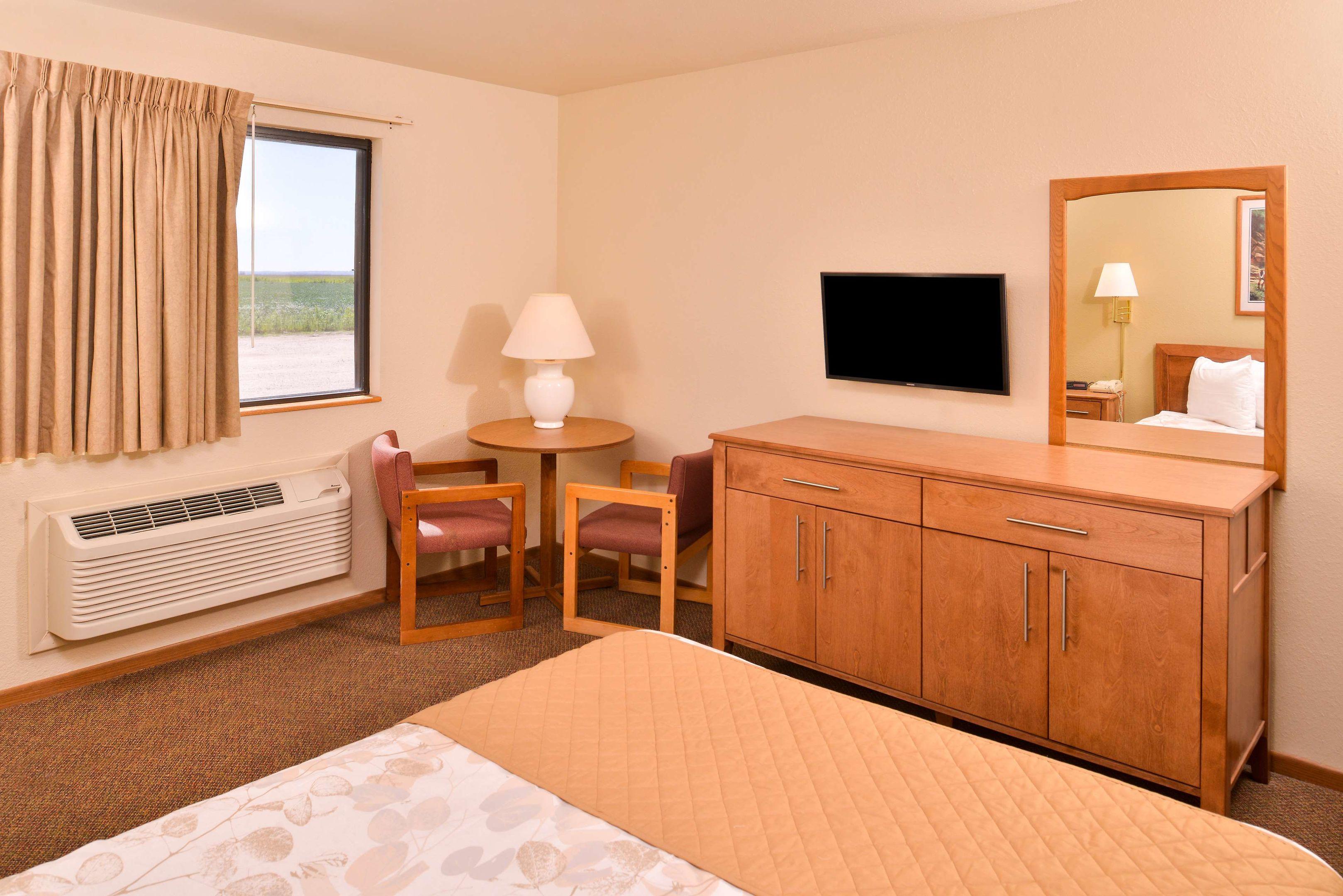 Americas Best Value Inn Missouri Valley — photo 4