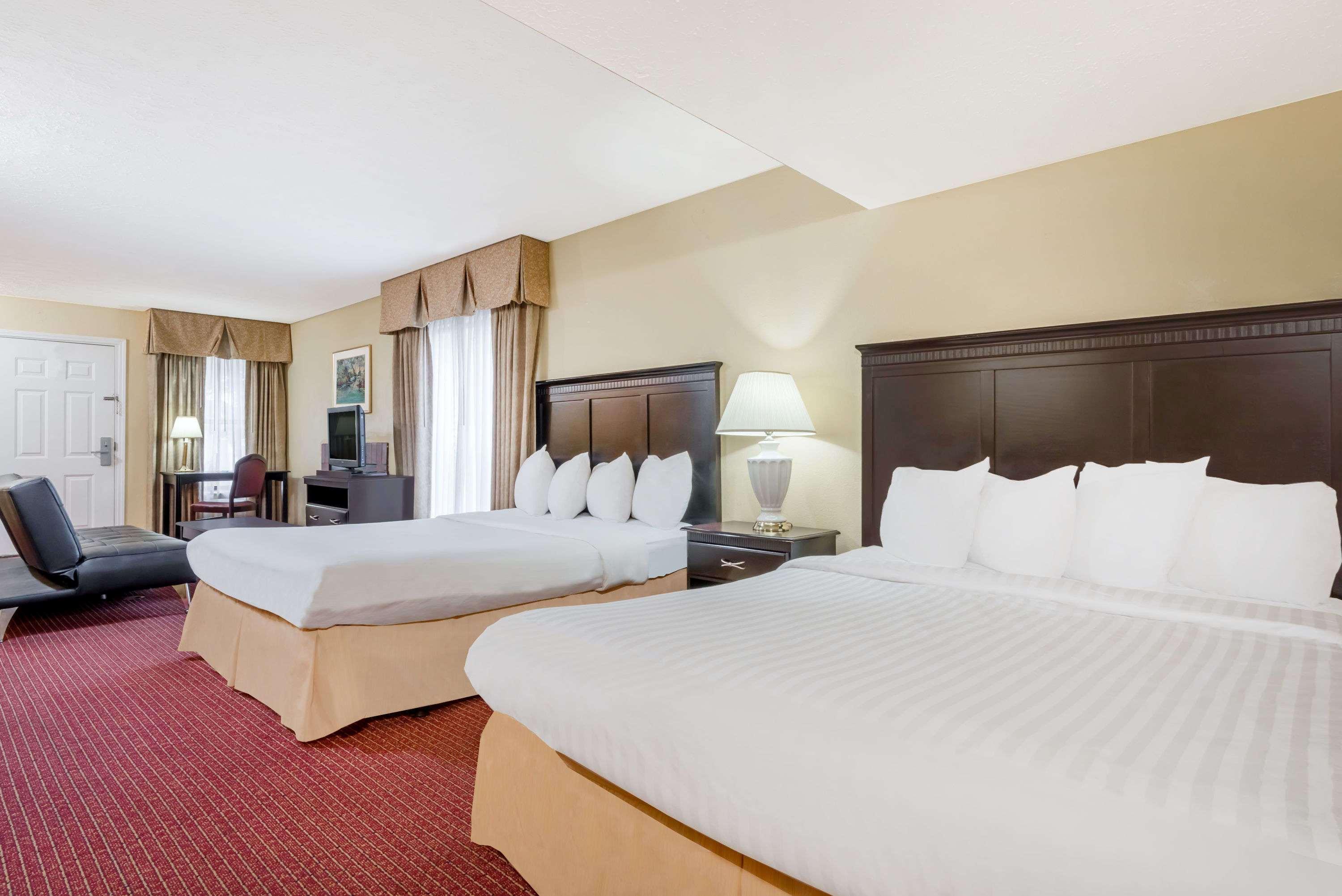 Hawthorn Suites by Wyndham Columbus North — photo 5