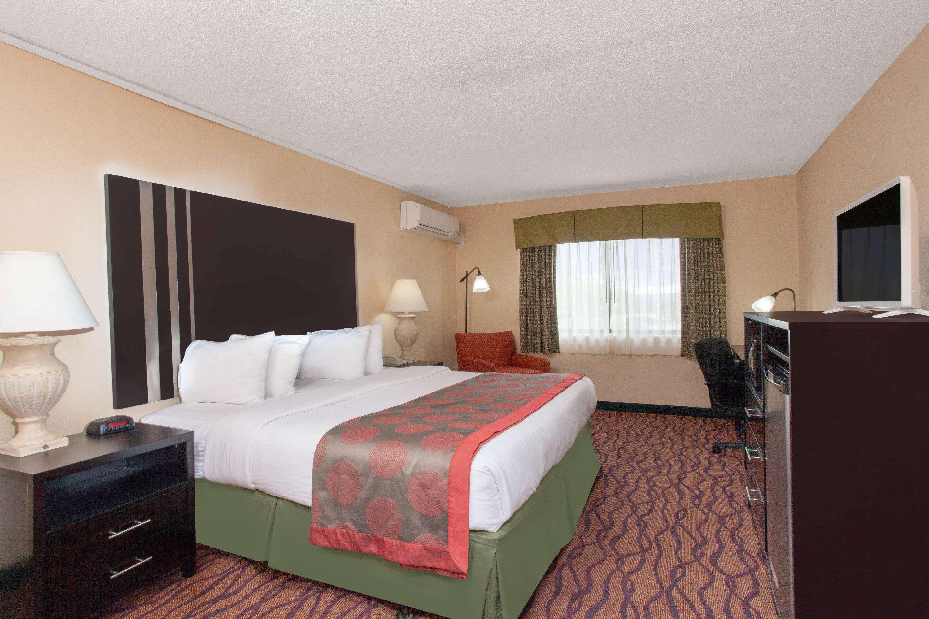 Ramada Inn & Suites Kennedy Space Center — photo 4