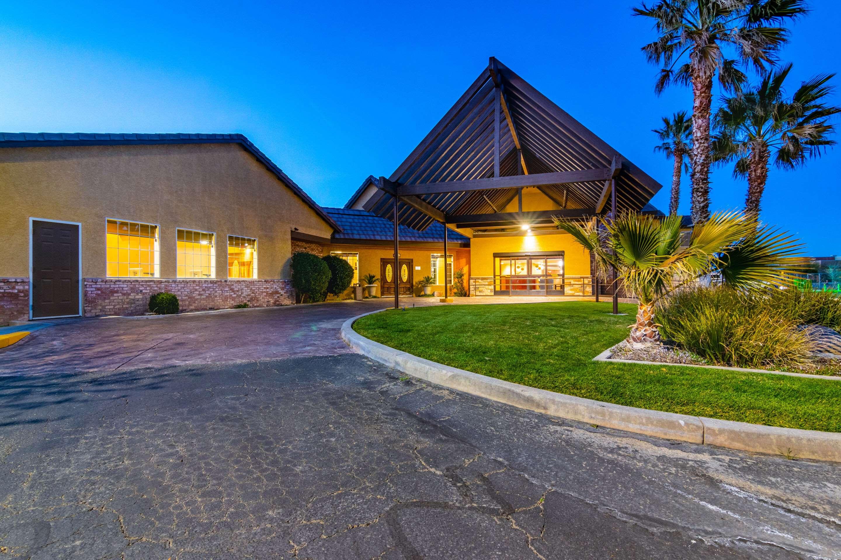 Comfort Inn & Suites — photo 4