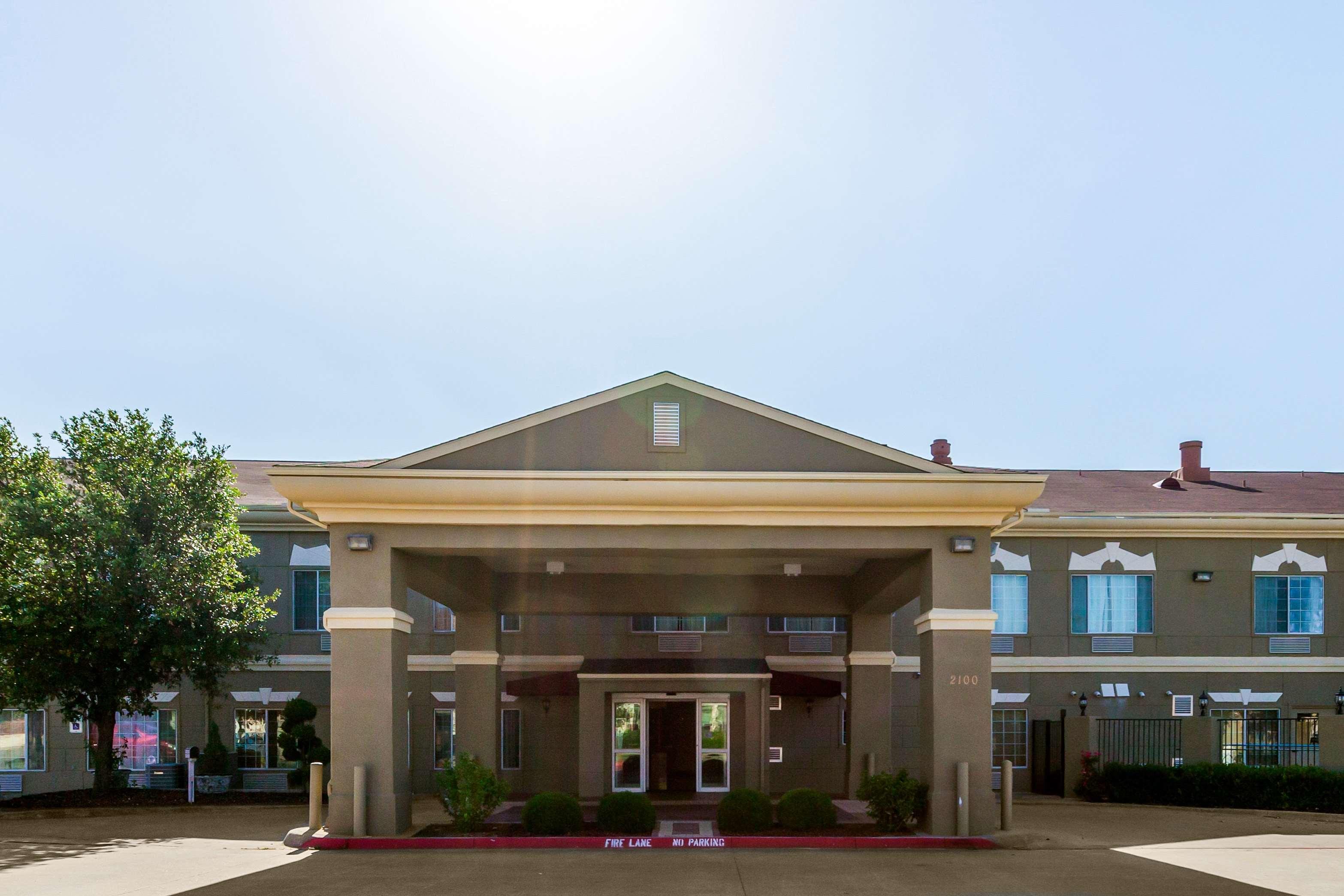 Surestay Plus Hotel by Best Western Mesquite — photo 3