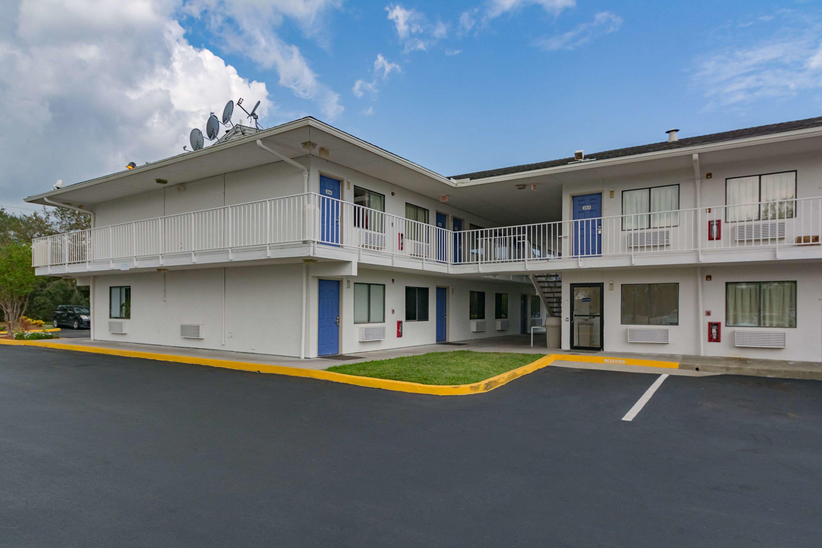 Motel 6 Fort Pierce — photo 4
