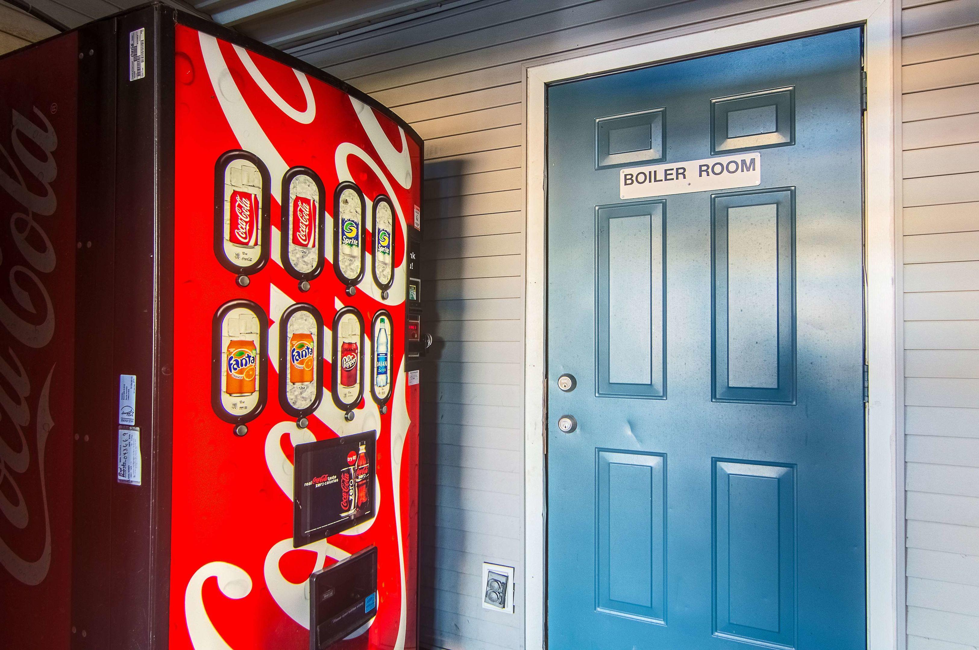 Motel 6 Paris TX — photo 4