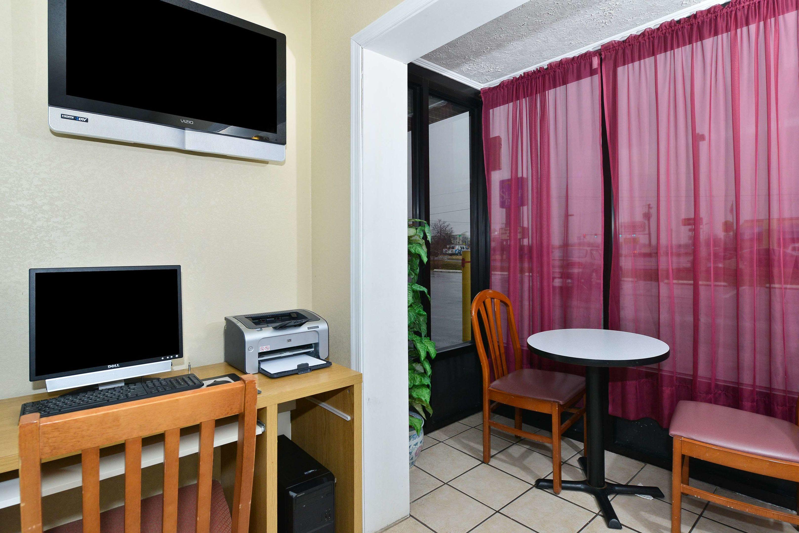 Americas Best Value Inn - Fredericksburg North — photo 4