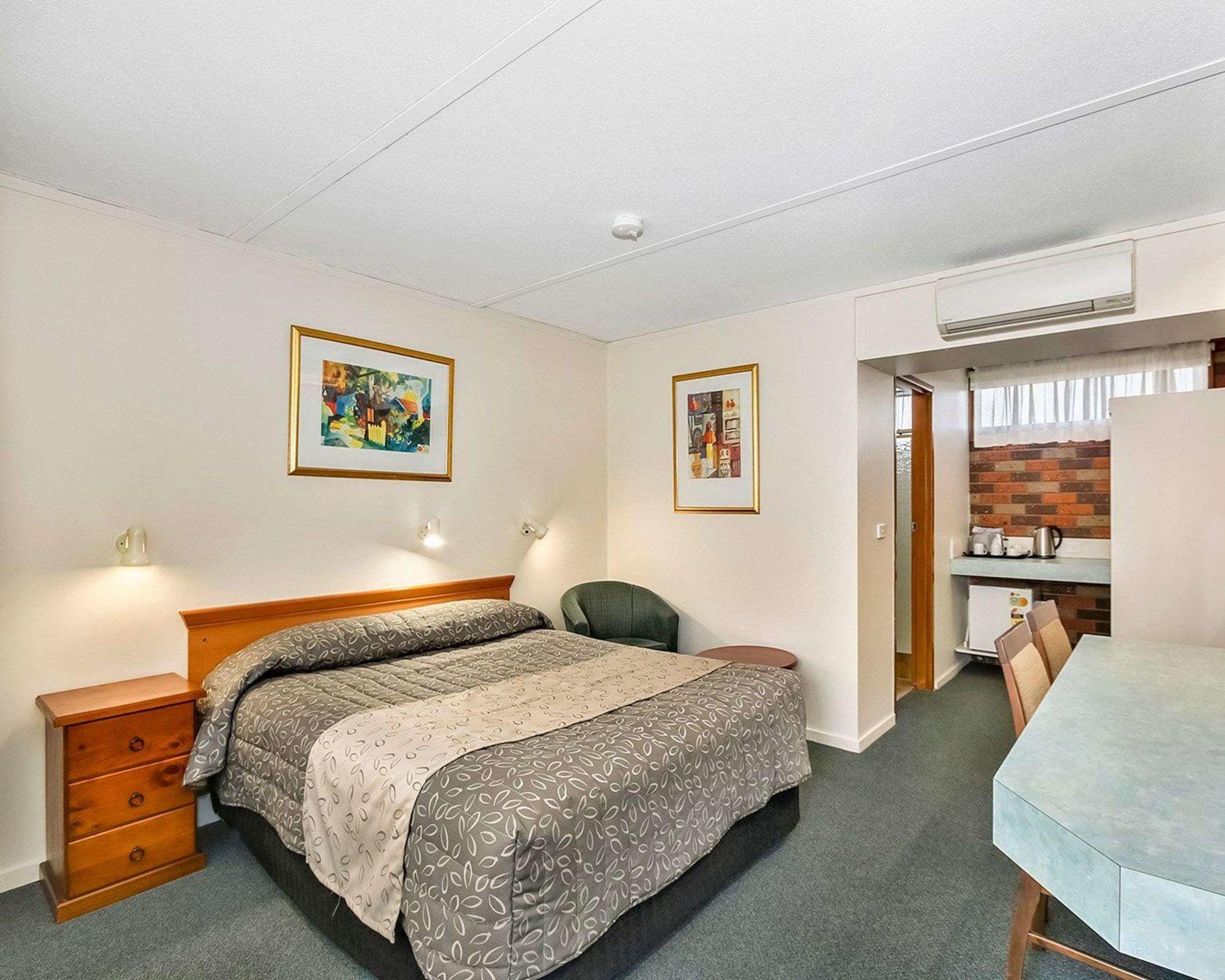 Comfort Inn Cedar Lodge — photo 5