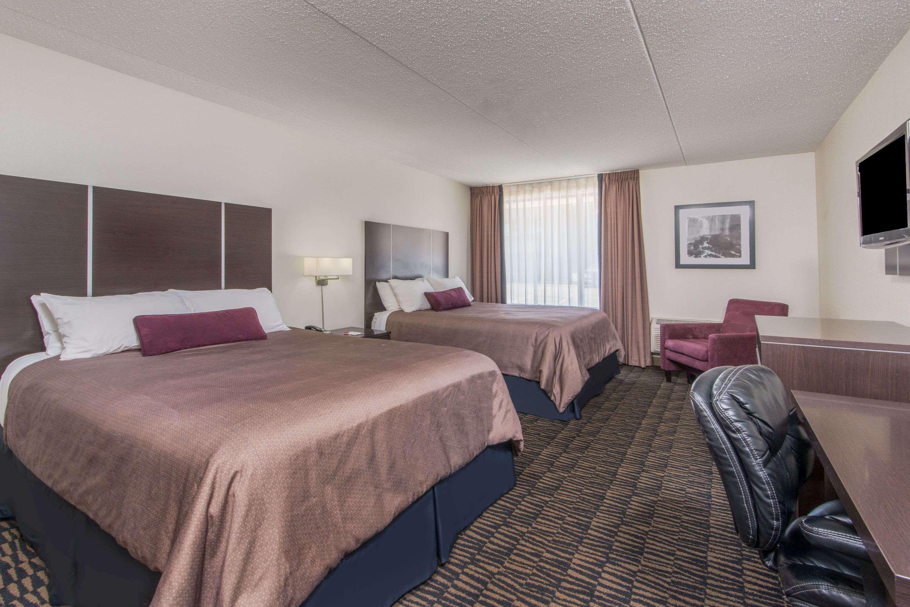 Ramada Plaza by Wyndham Niagara Falls — photo 5