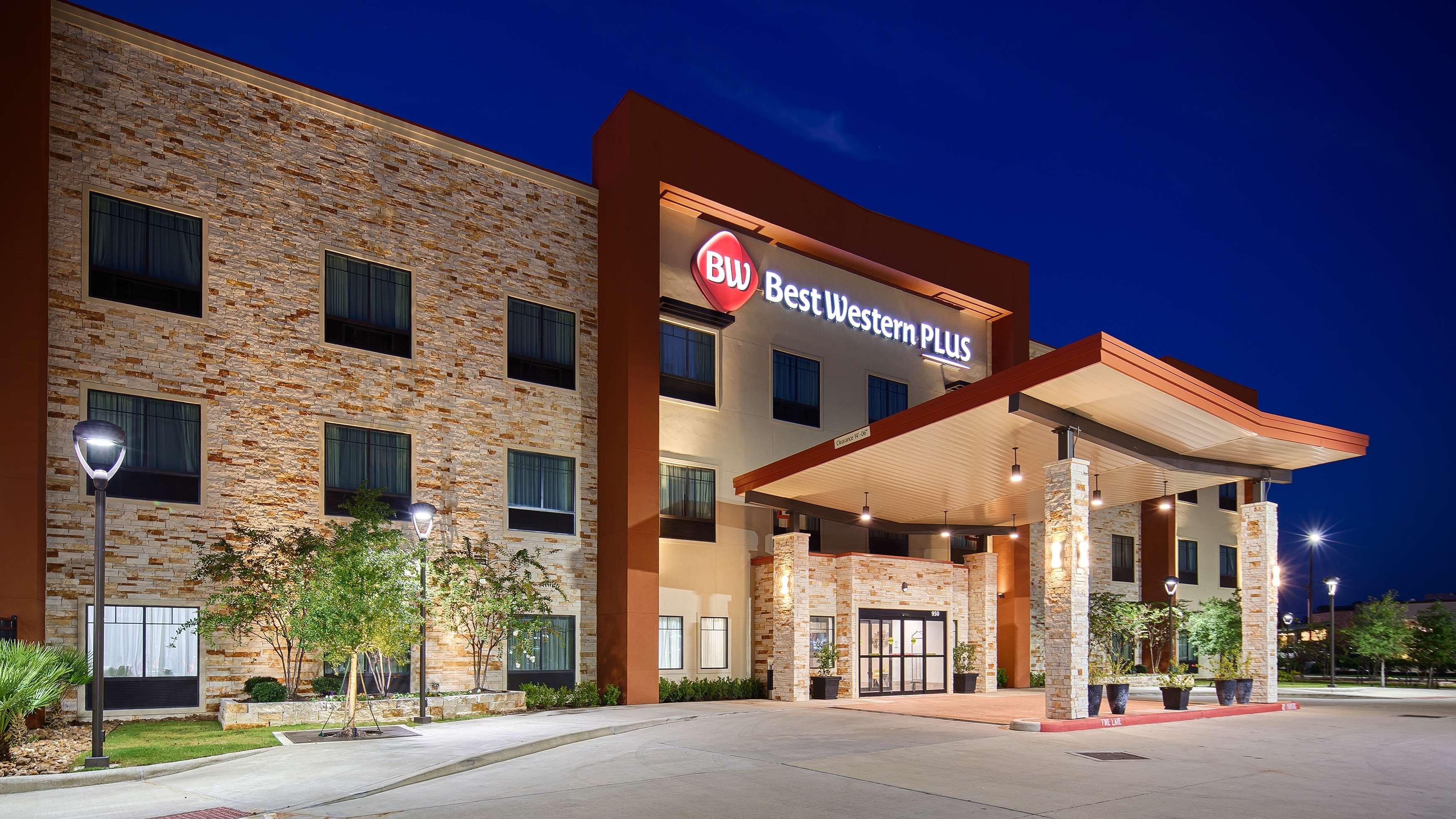 Best Western Plus College Station Inn & Suites — photo 3