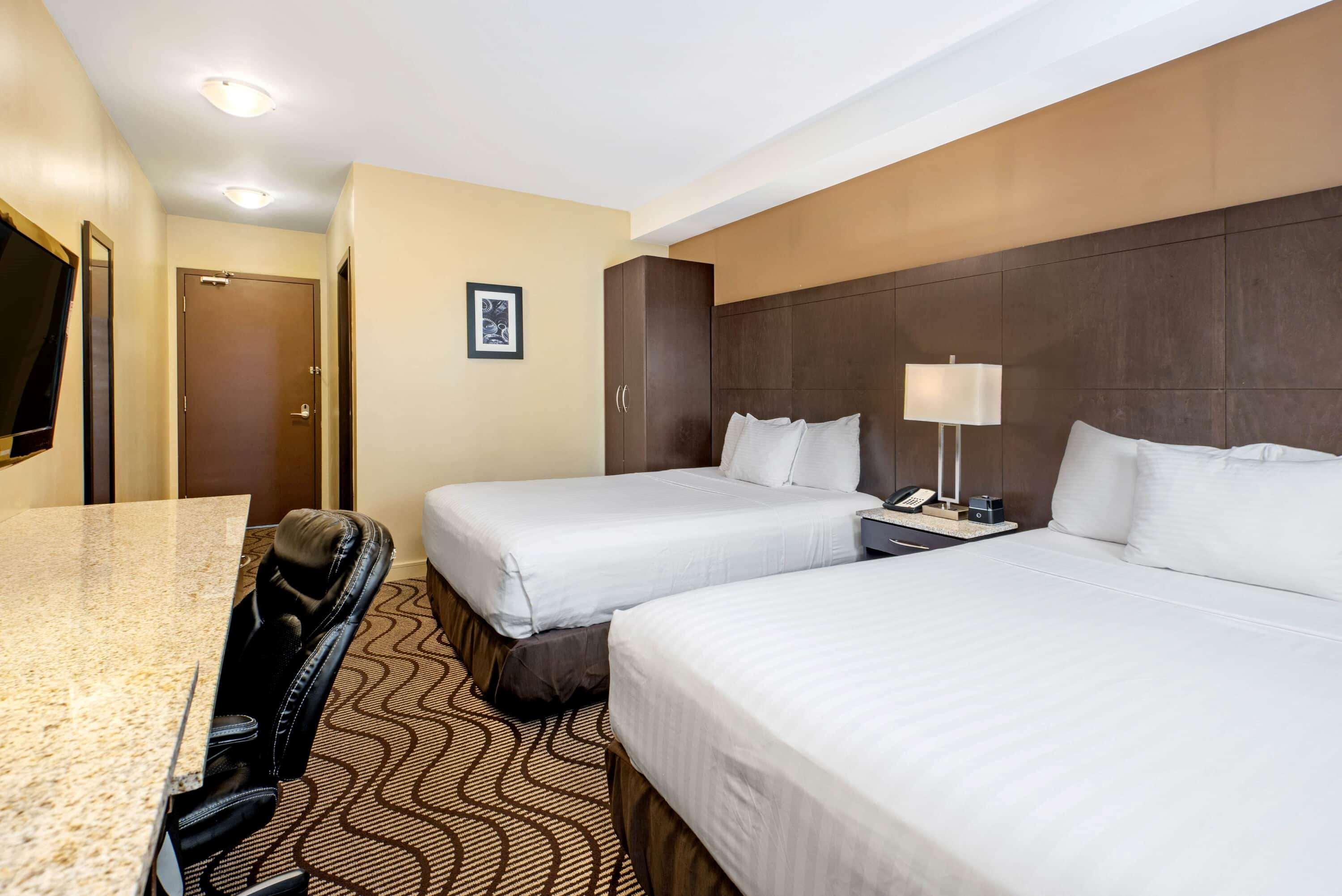 La Quinta Inn & Suites Oshawa — photo 5