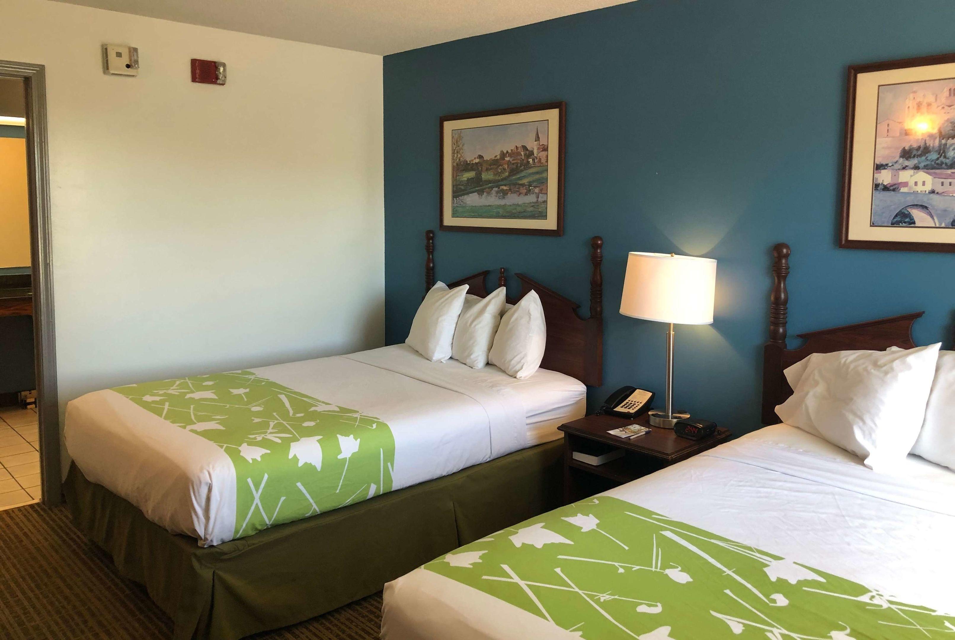 Baymont by Wyndham Roanoke Rapids — photo 3