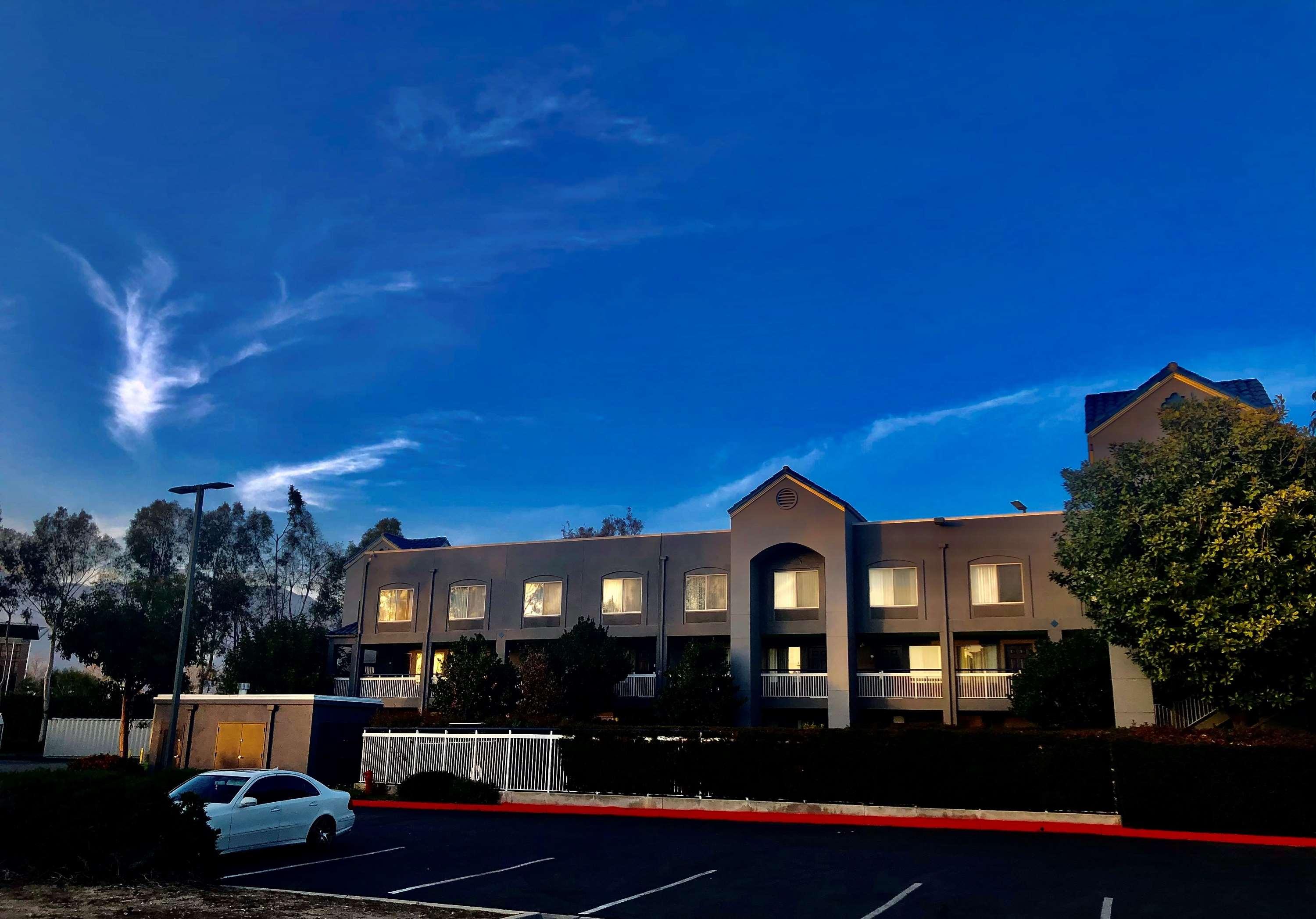 SureStay Hotel by Best Western Ontario Airport — photo 4