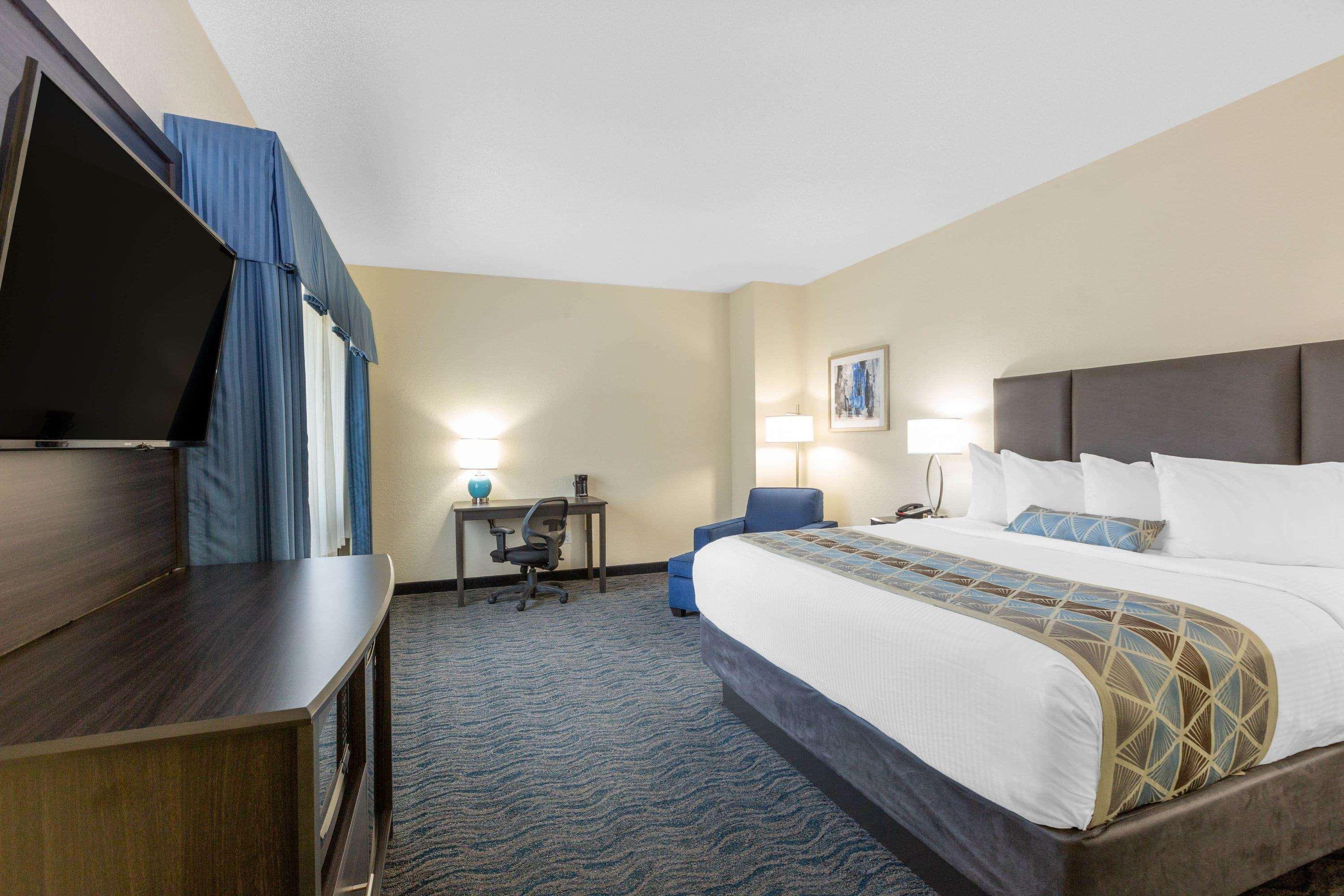 Baymont by Wyndham Des Moines Airport — photo 4