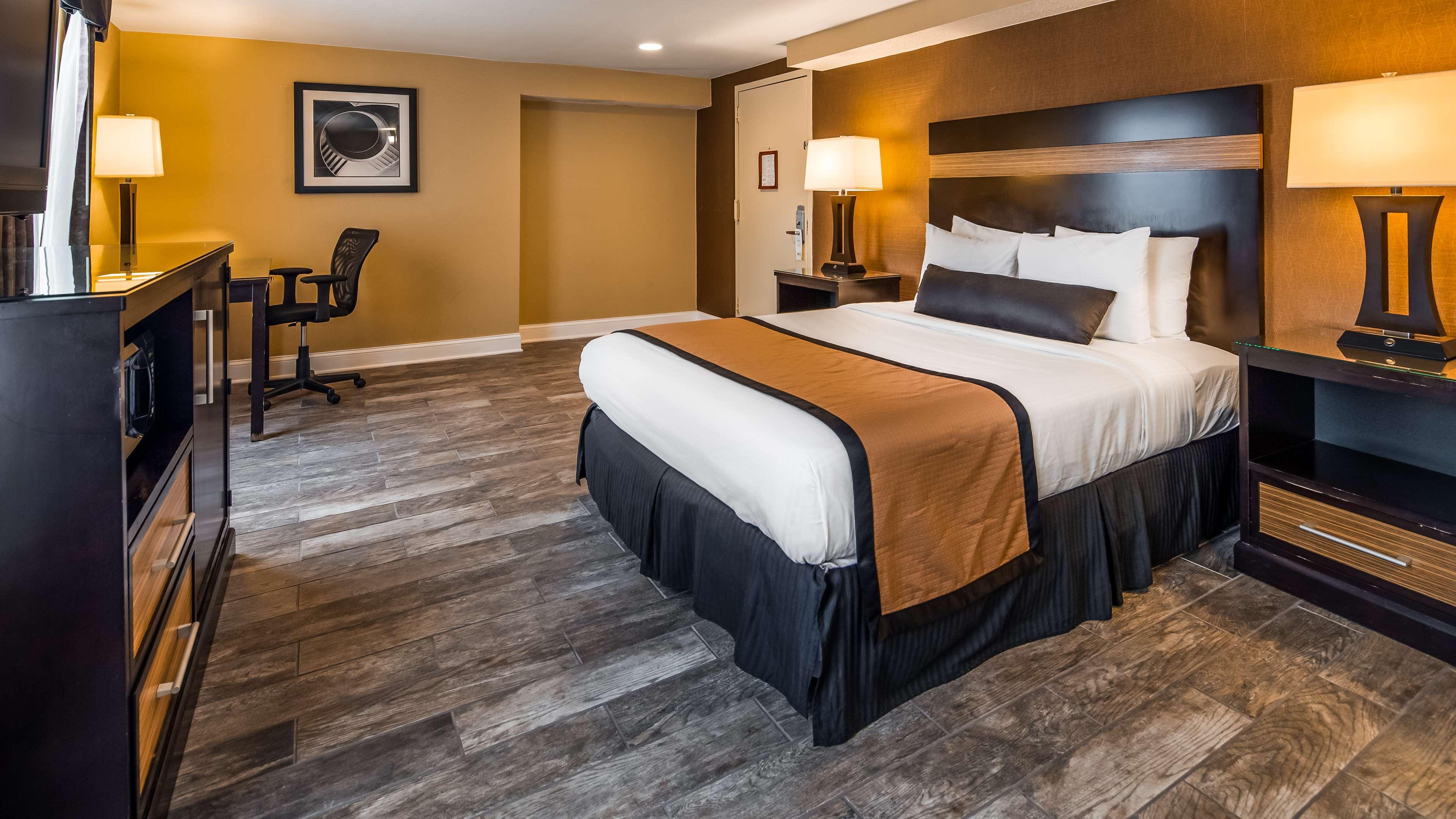 Best Western Plus Newark Airport West — photo 5