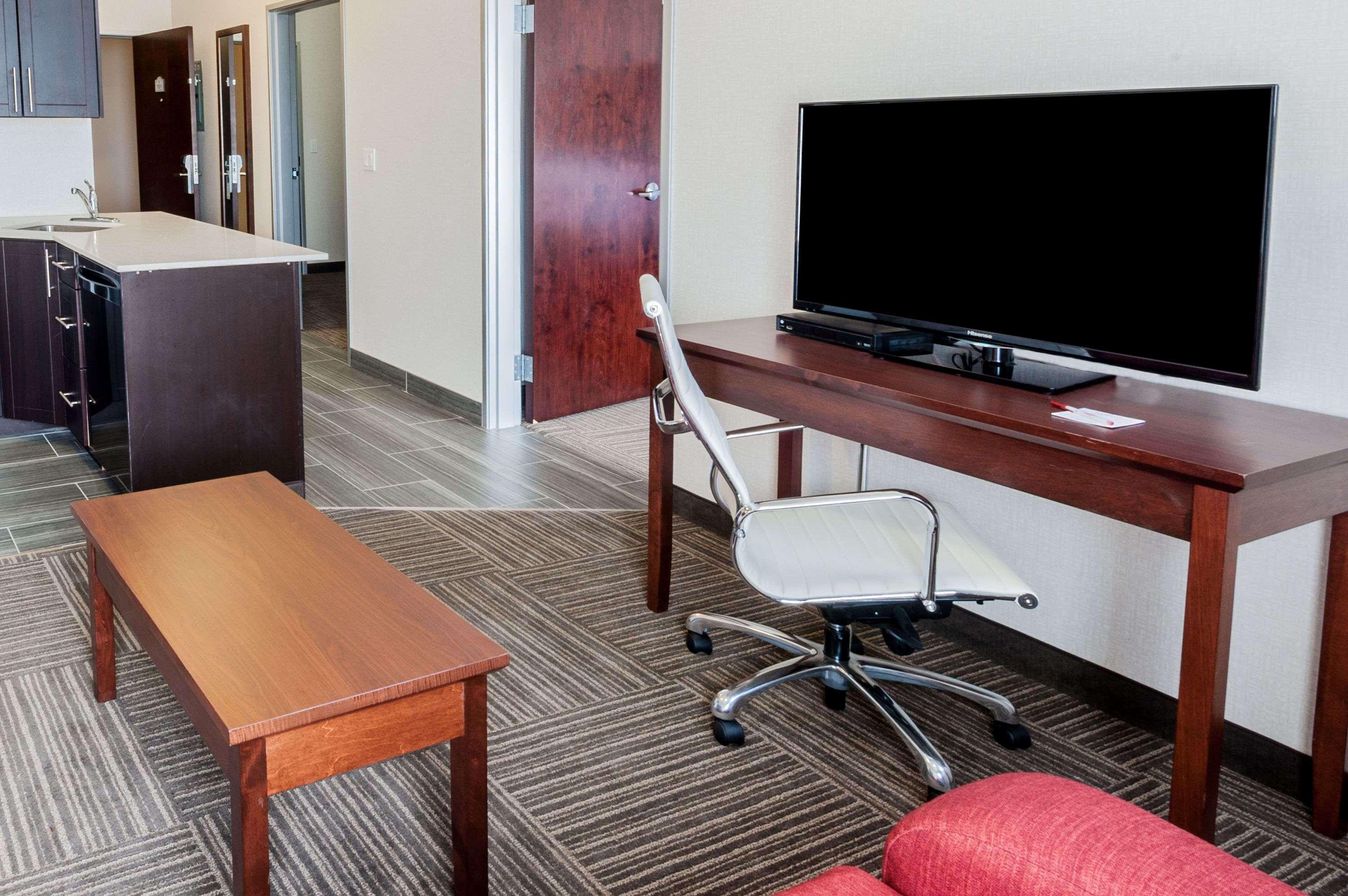 Ramada Moose Jaw — photo 4