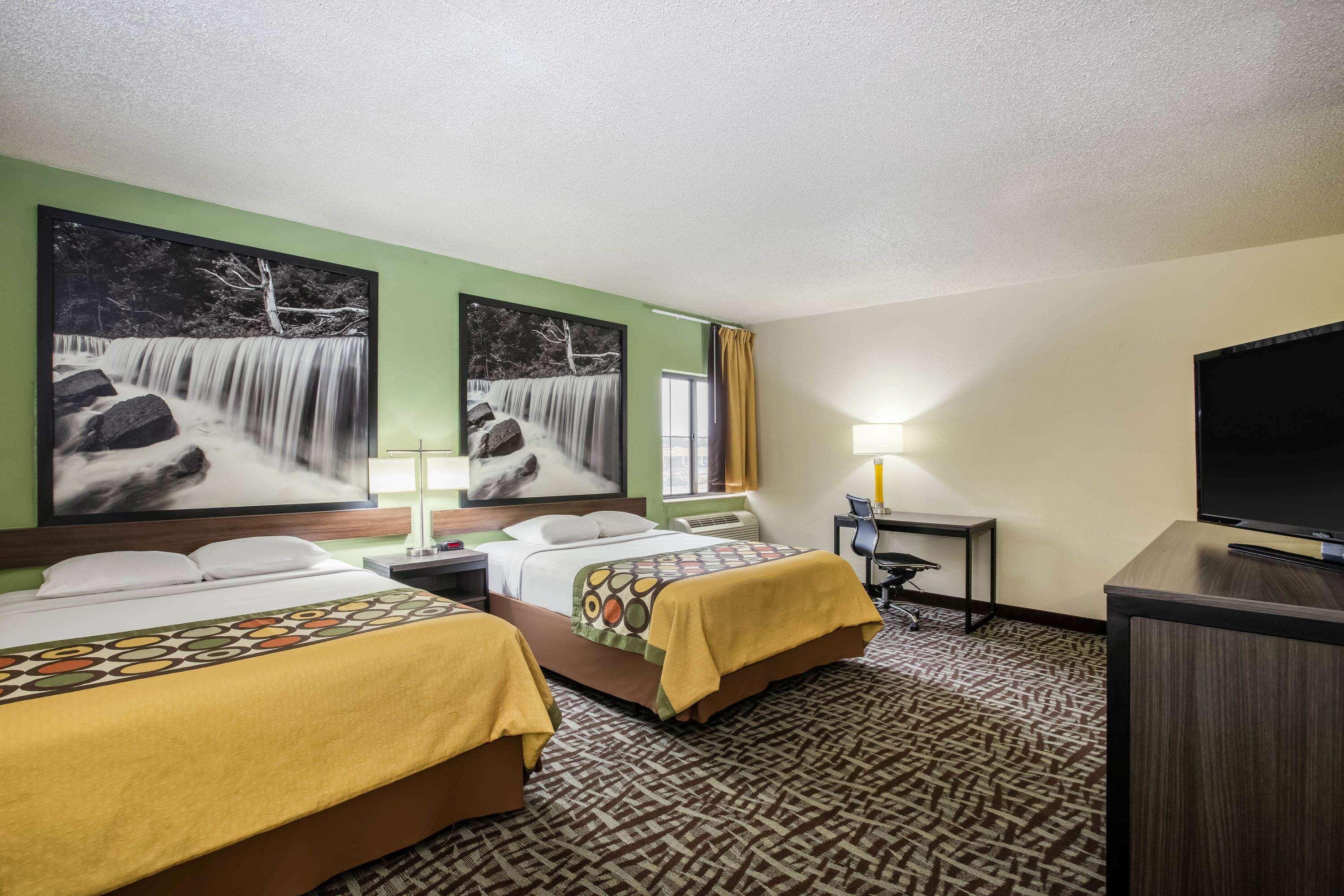 Super 8 by Wyndham Wichita East — photo 5