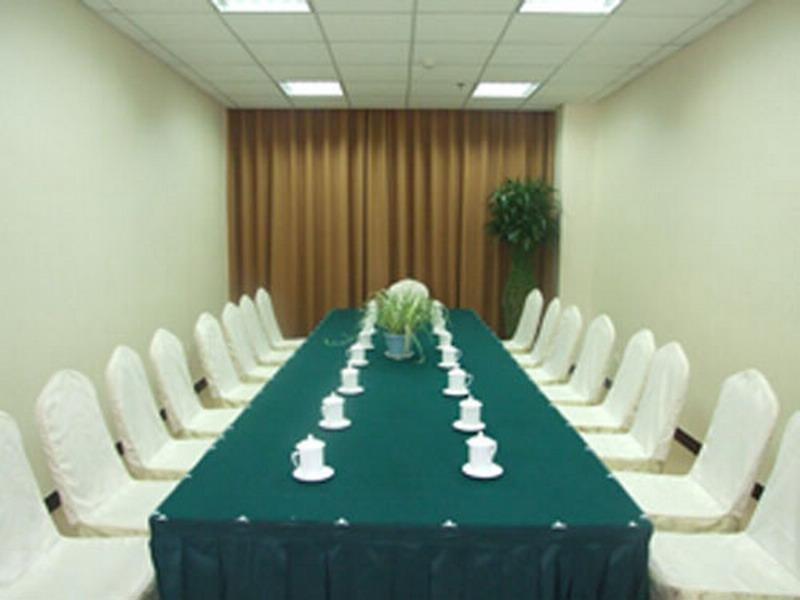 Ramada Plaza — photo 4