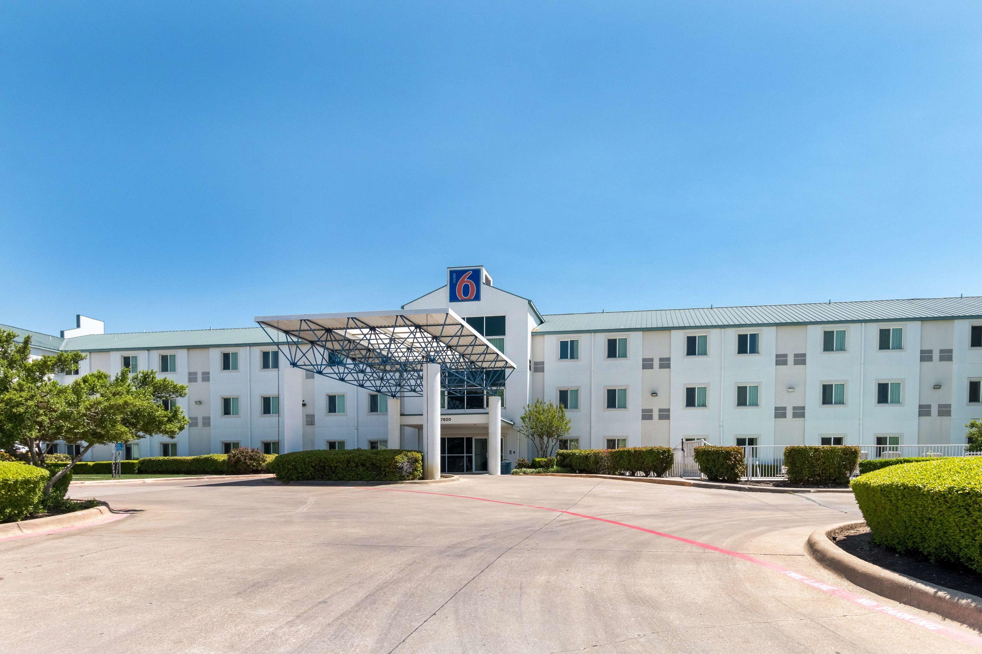 Motel 6 Dallas - DFW Airport North — photo 4