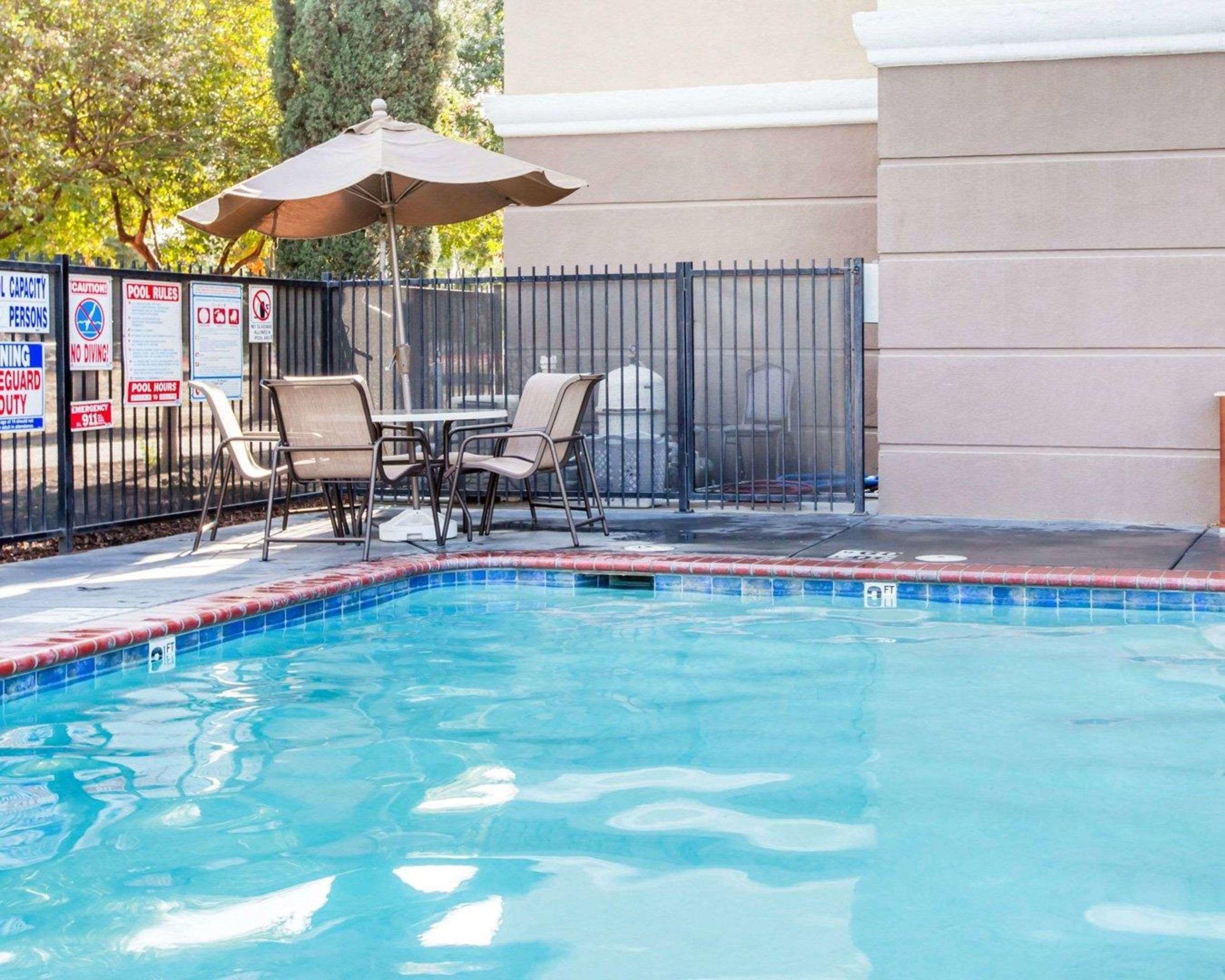 Comfort Suites Clovis — photo 4
