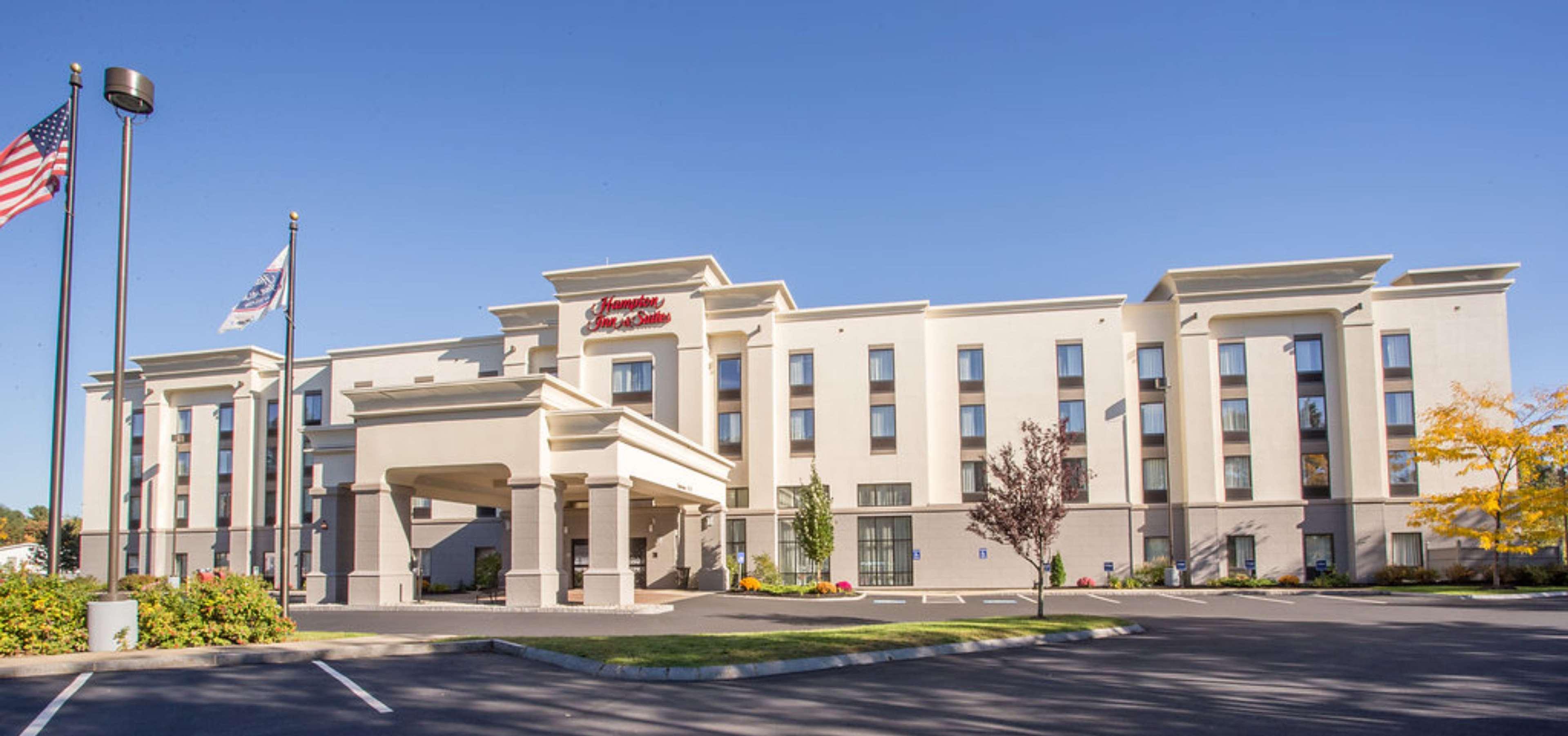 Hampton Inn & Suites — photo 4