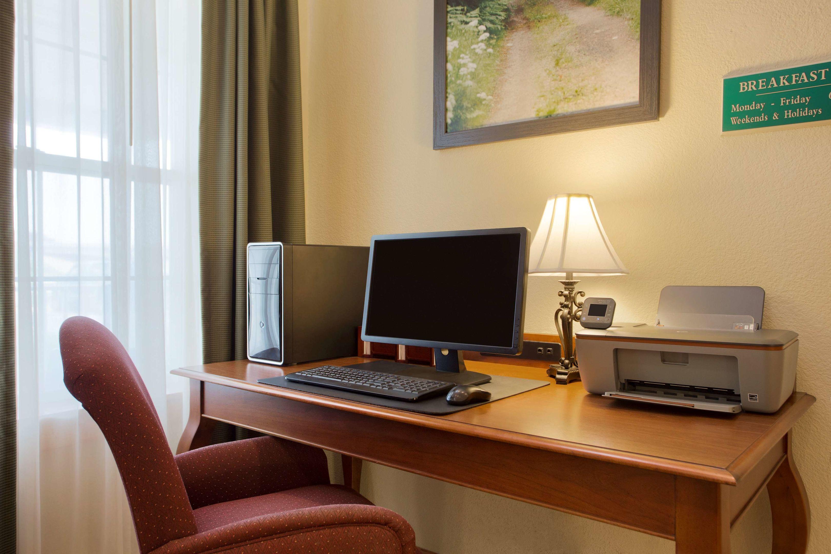 Country Inn & Suites by Radisson, Nevada, MO — photo 4