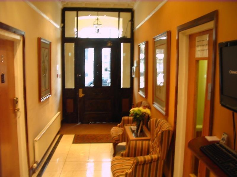 Best Western Chiswick Palace & Suites — photo 5