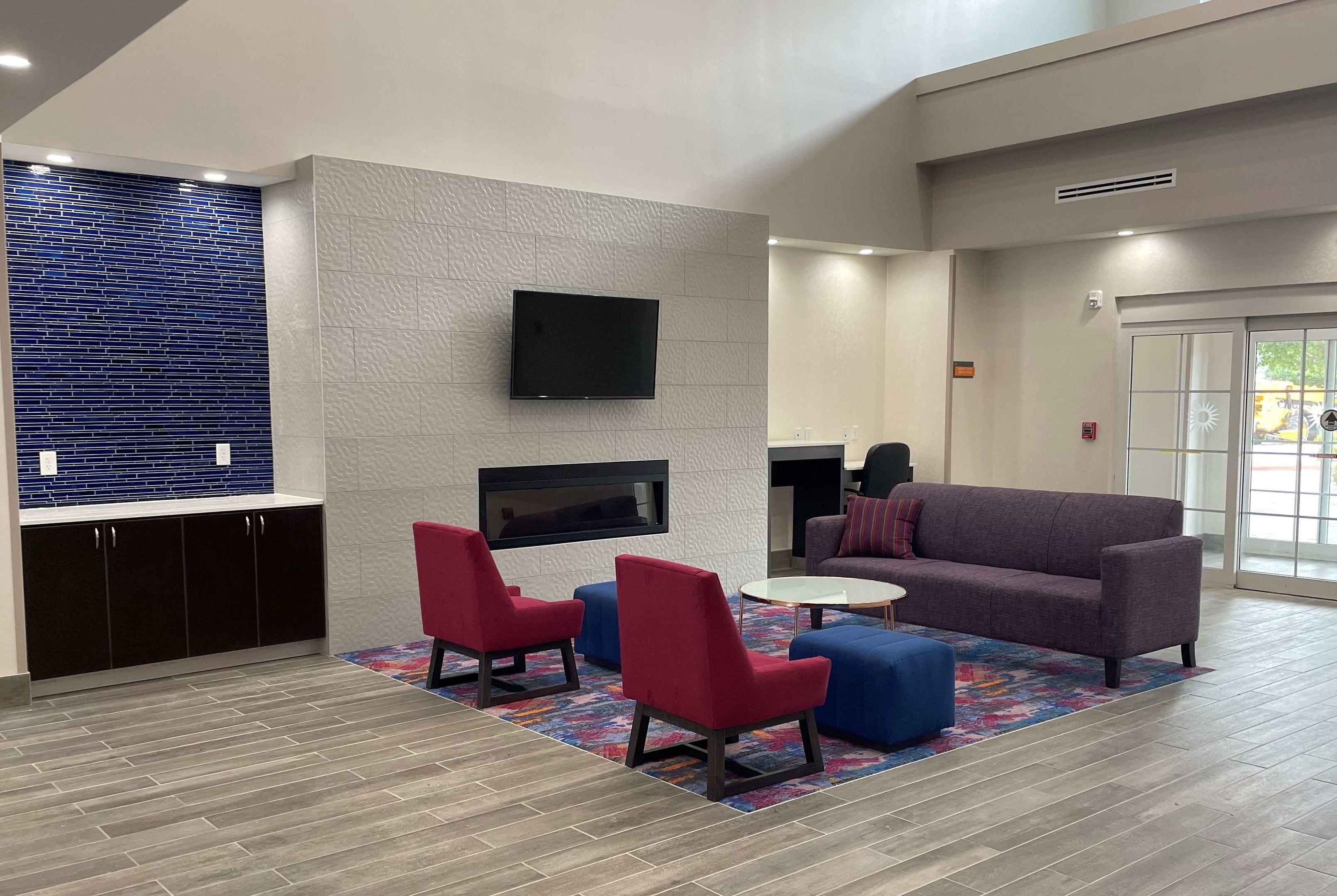 La Quinta Inn & Suites Schertz — photo 4