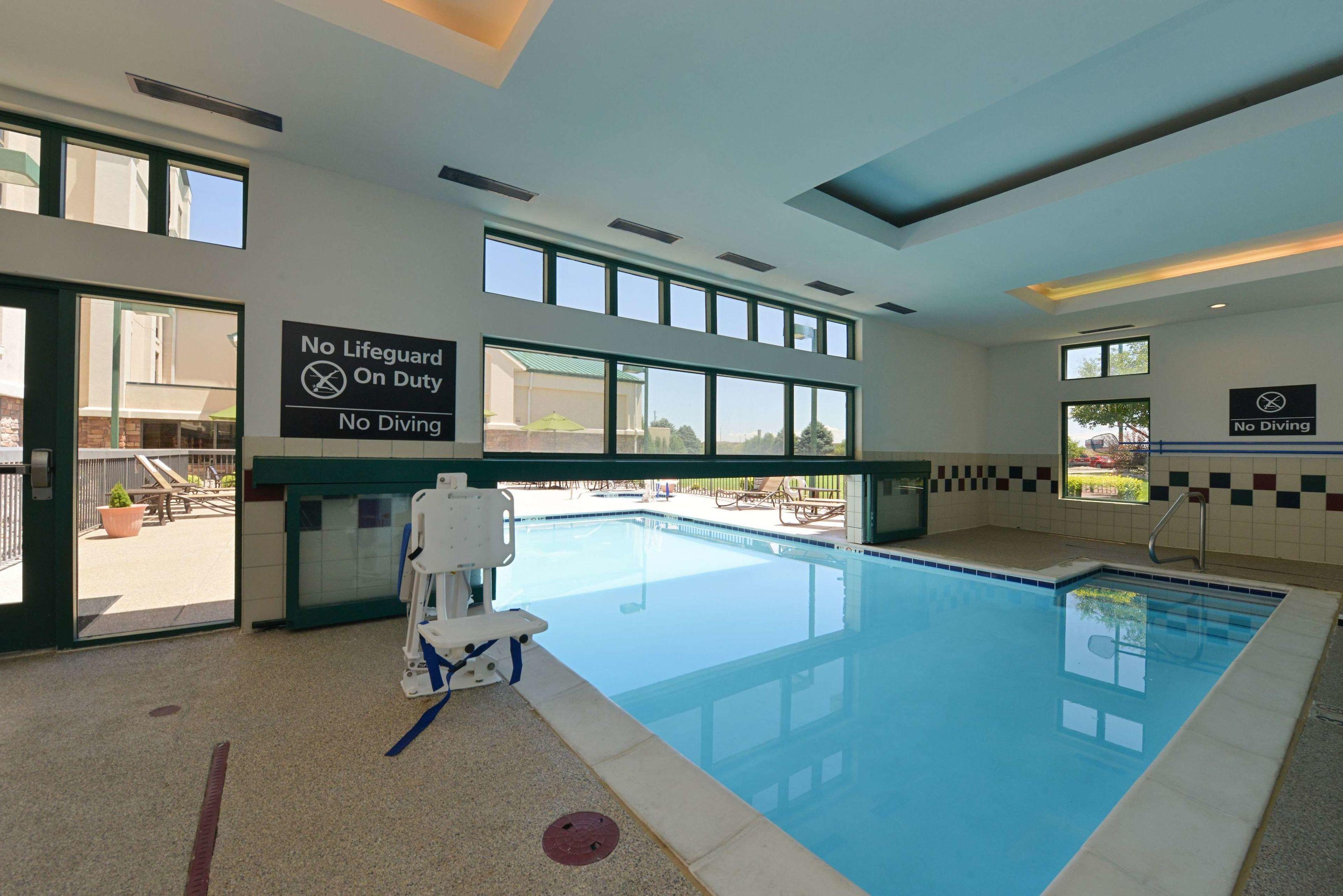 Hampton Inn & Suites Pueblo Southgate — photo 4