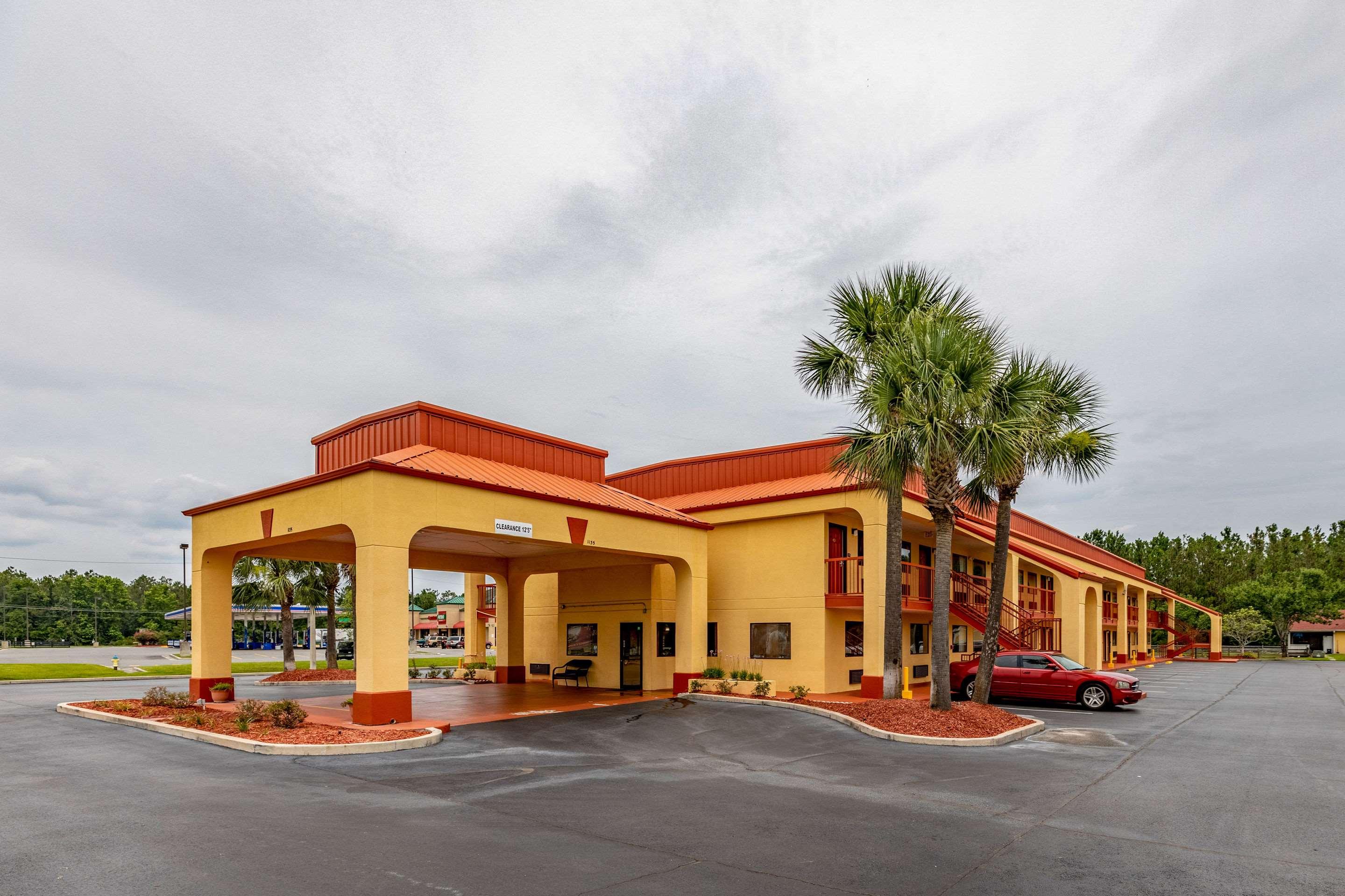 Econo Lodge Cumberland — photo 5