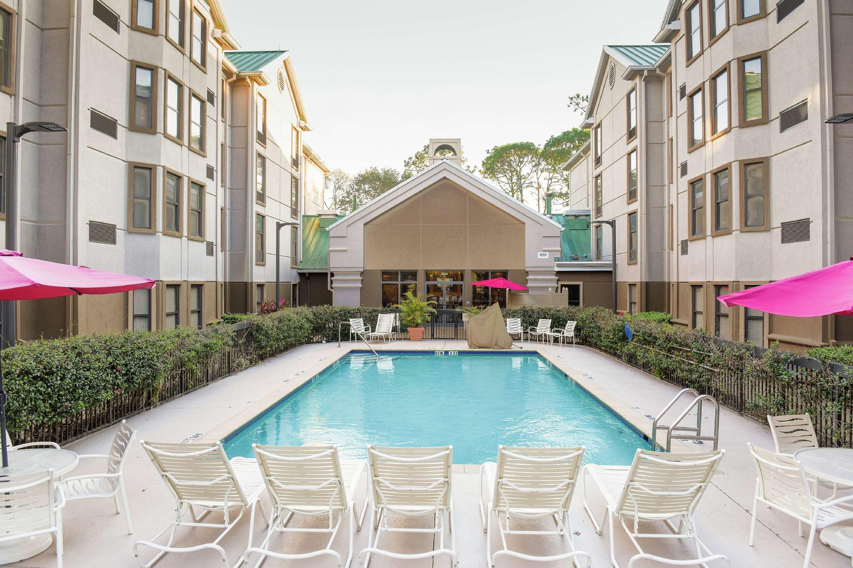 Hampton Inn & Suites Tampa North — photo 4