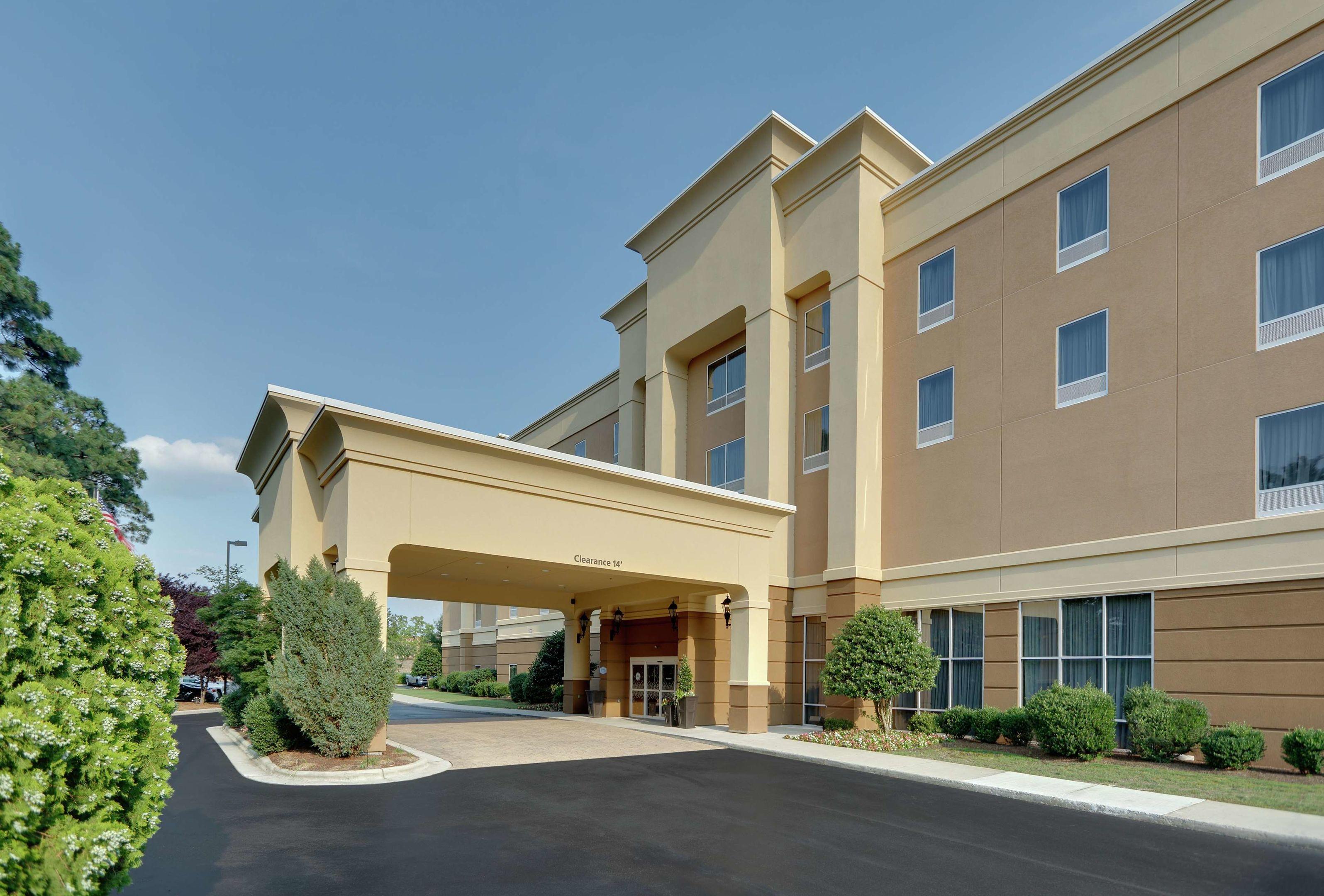 Hampton Inn & Suites Southern Pines-Pinehurst — photo 3