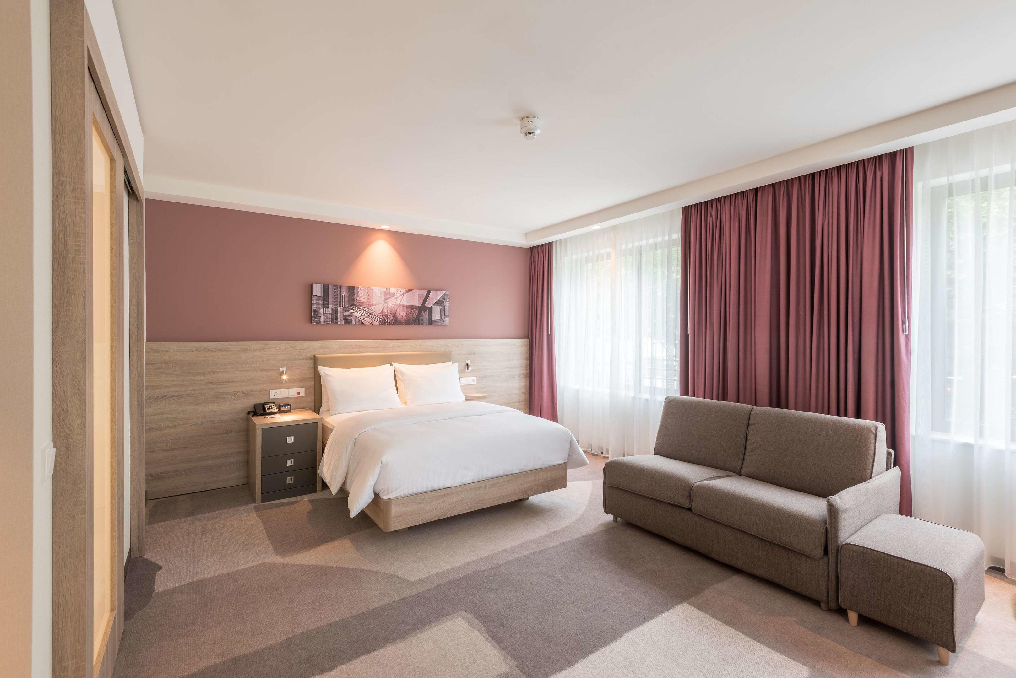Hampton by Hilton Frankfurt City Centre East — photo 4
