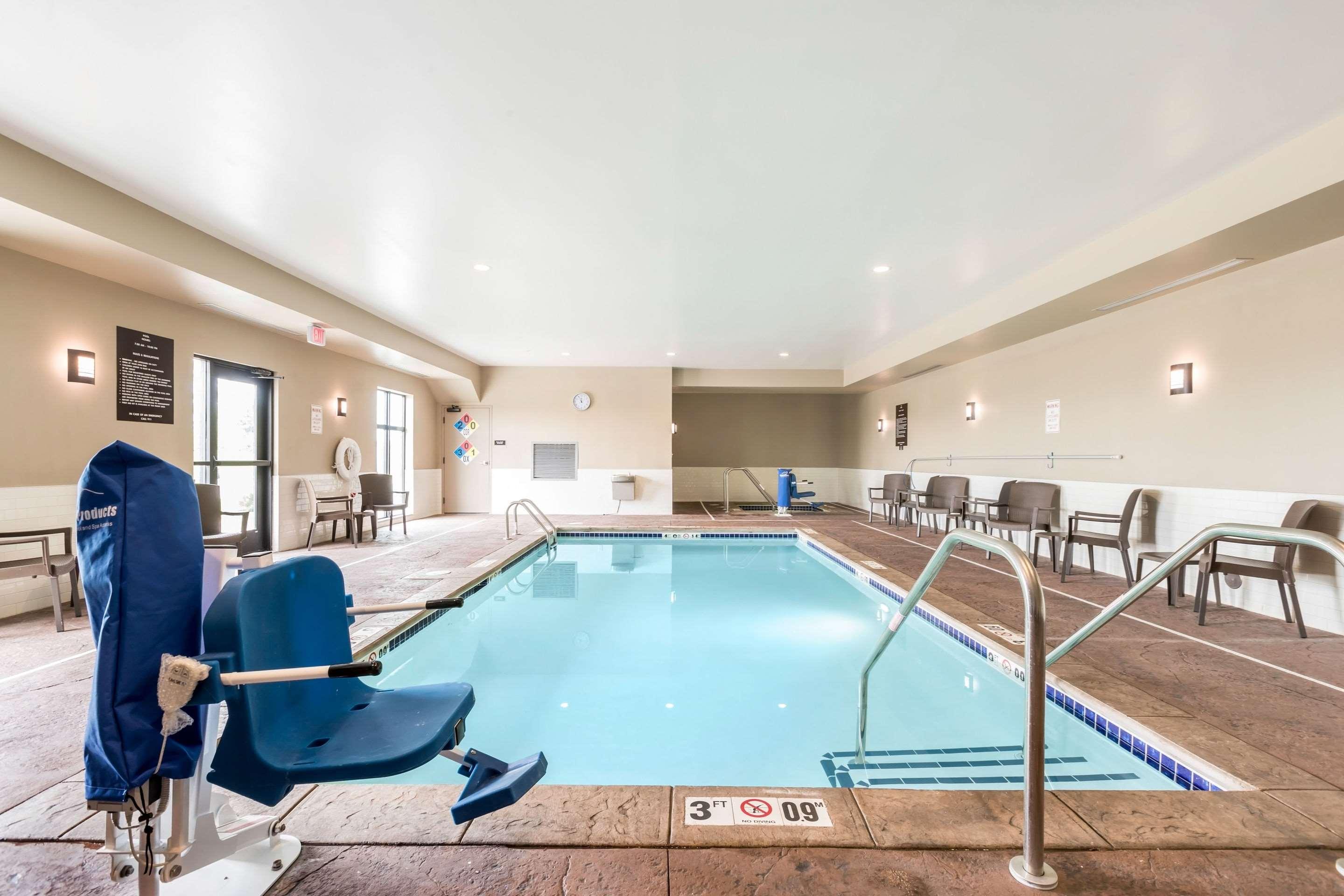 Sleep Inn & Suites — photo 4