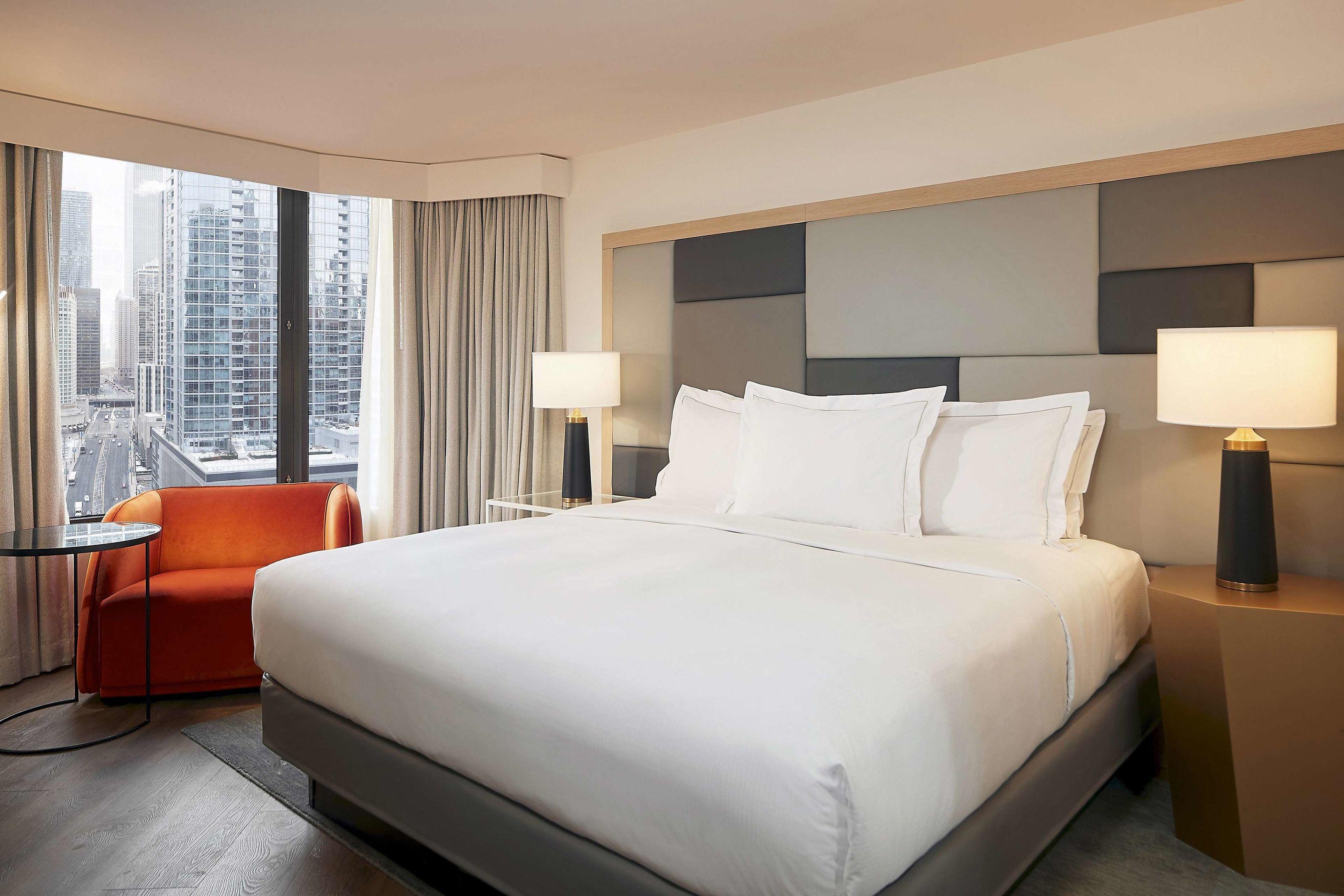 Hilton Grand Vacations Chicago Downtown Magnificent Mile — photo 4