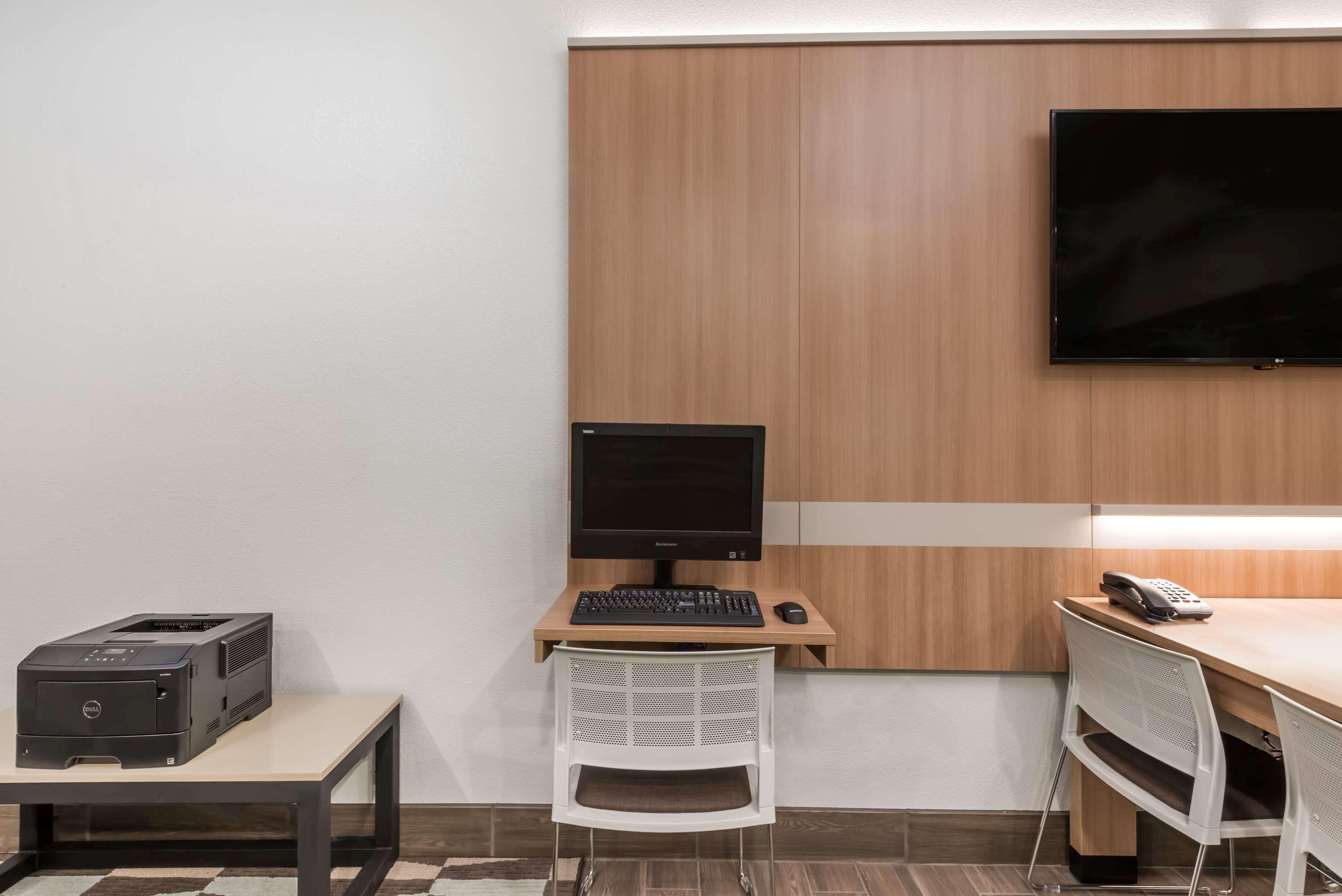 Microtel Inn & Suites by Wyndham New Martinsville — photo 5