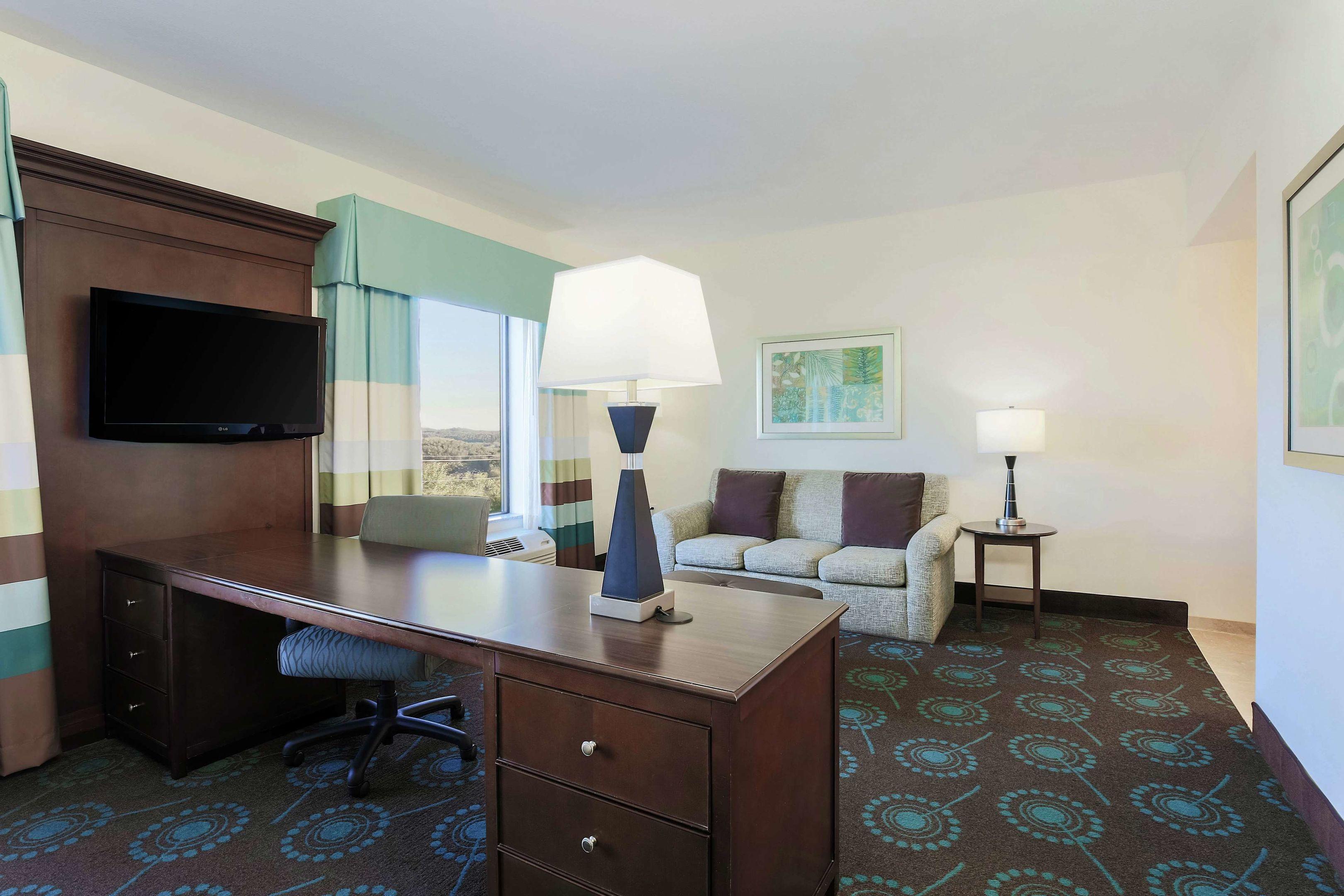 Hampton Inn & Suites Wheeling- The Highlands — photo 5