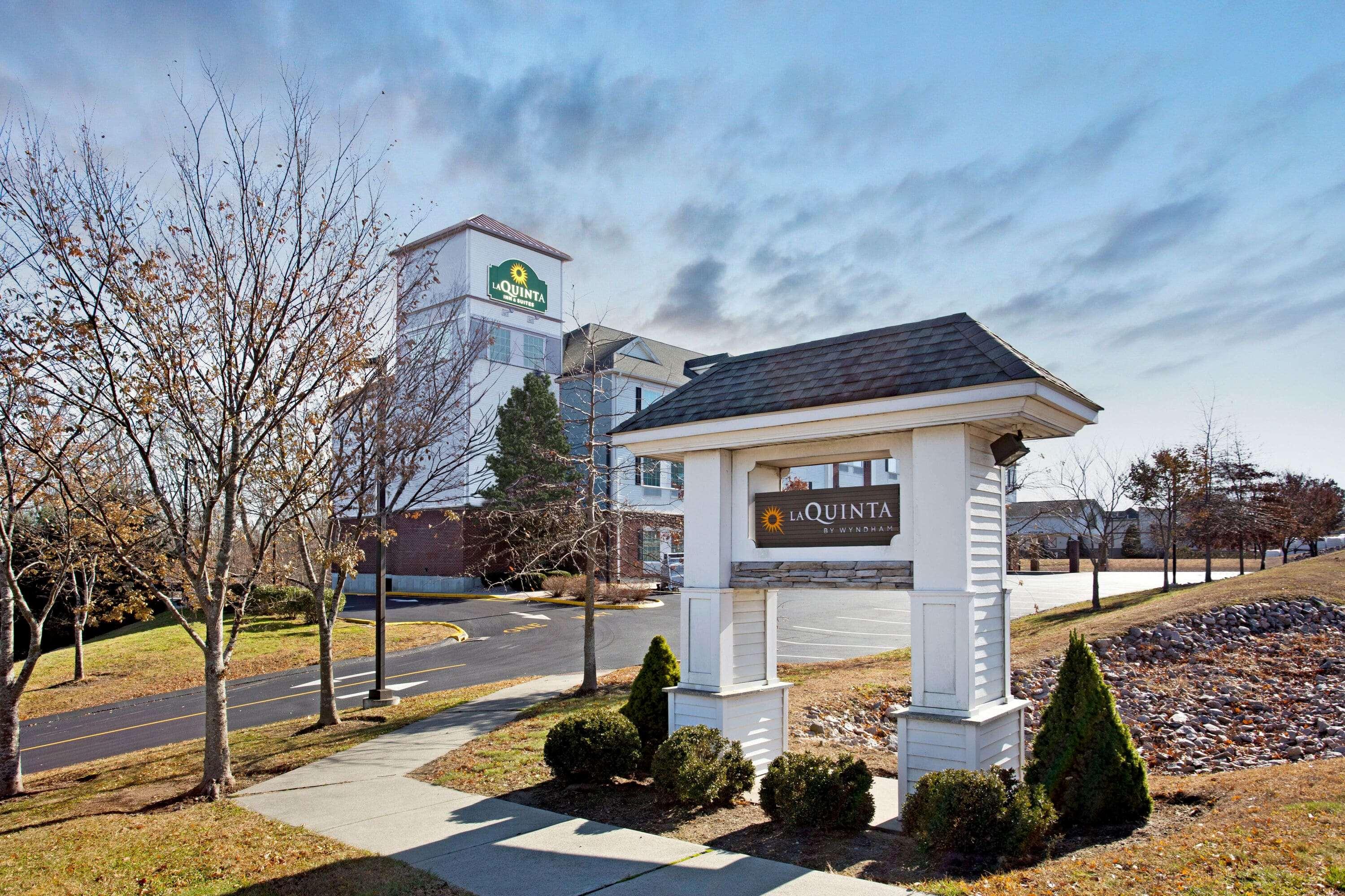 La Quinta Inn & Suites Stonington — photo 4