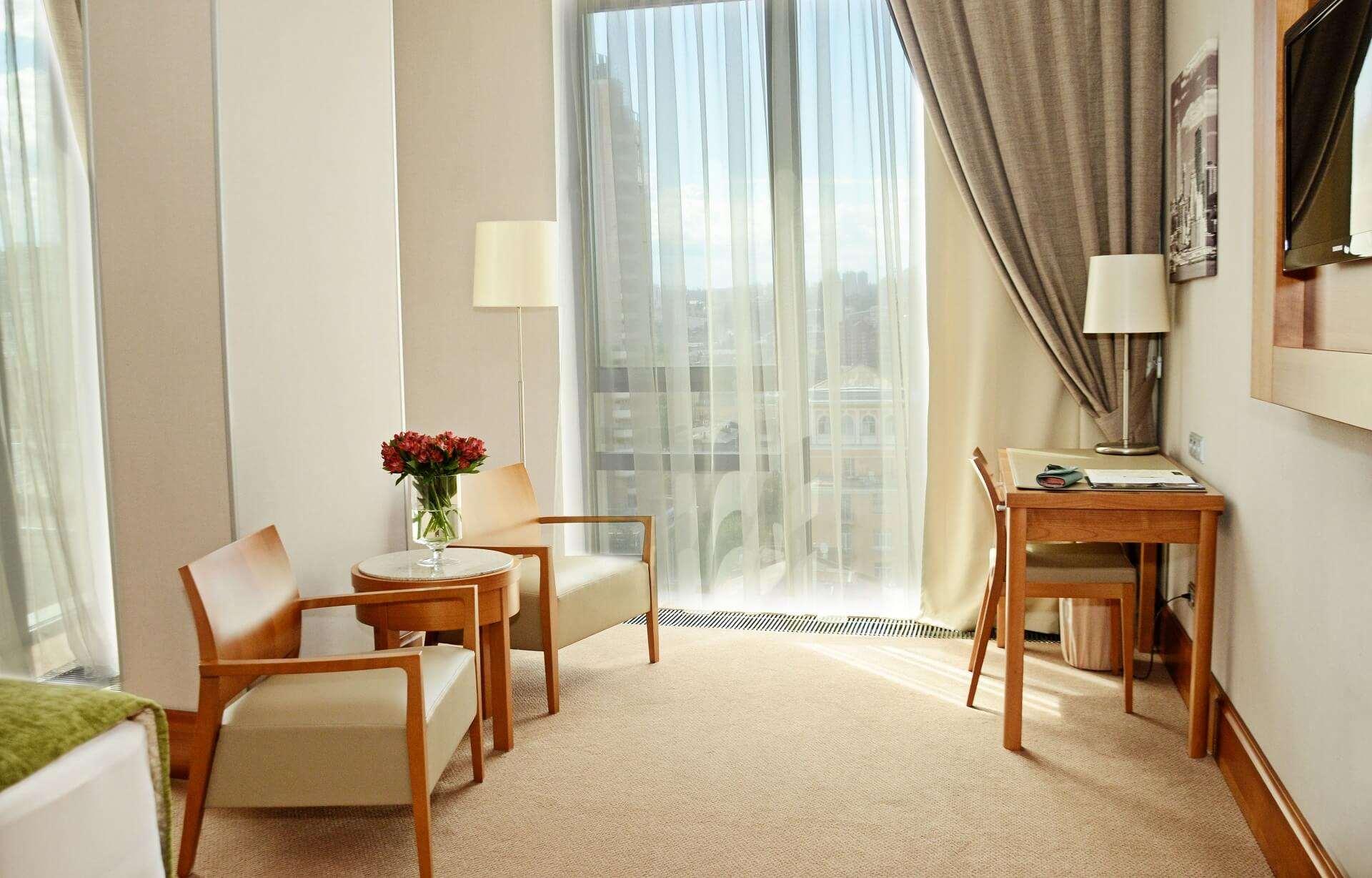 City hotel — photo 3